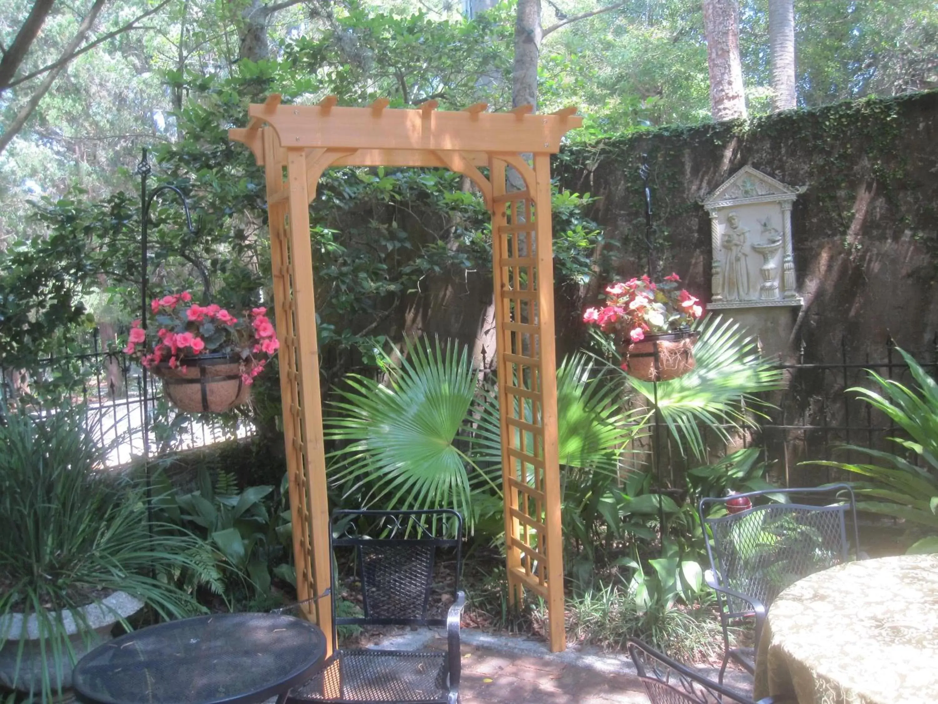 Garden, Patio/Outdoor Area in St. Francis Inn - Saint Augustine