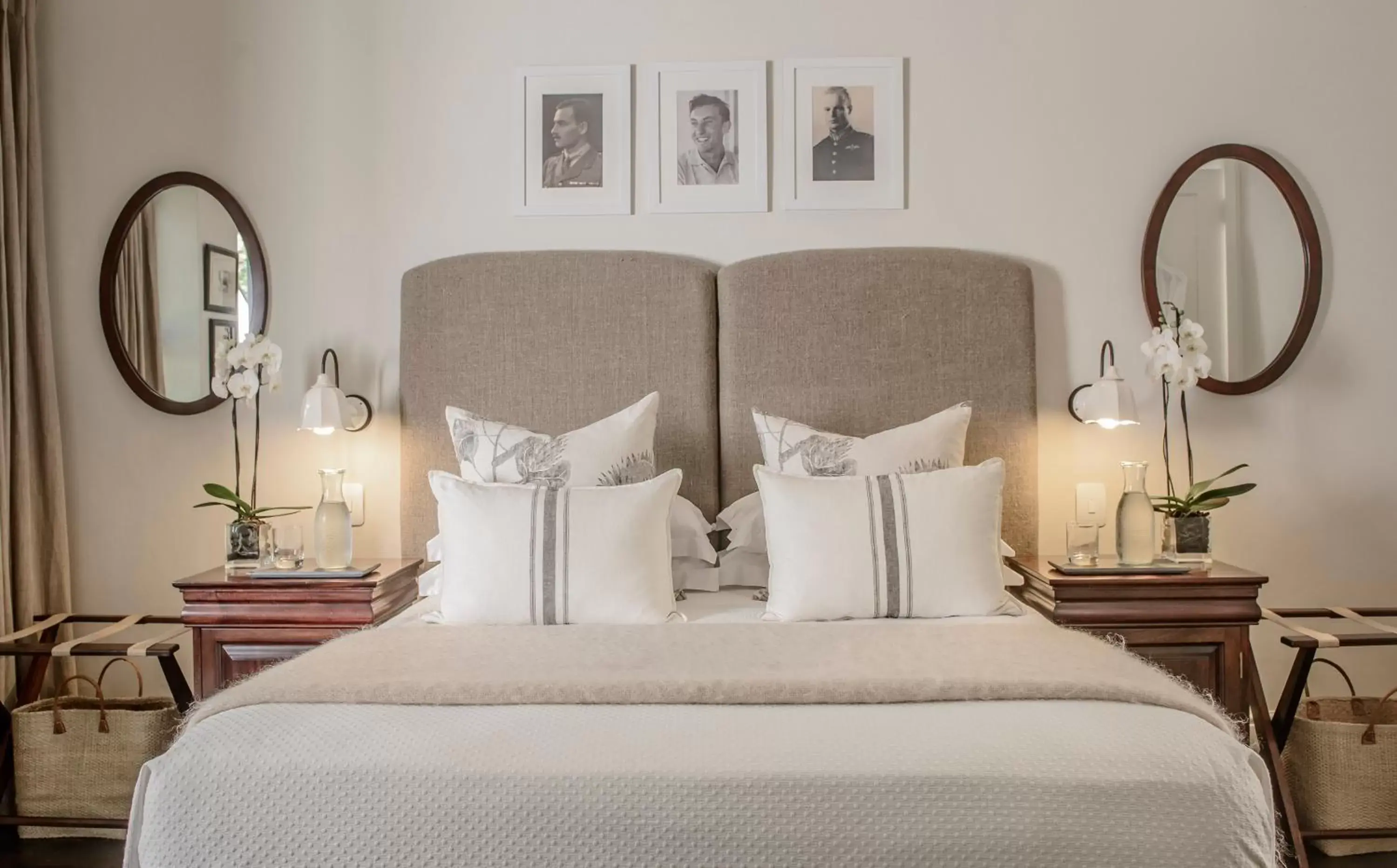 Bed in Torburnlea Homestead Luxury Accommodation Bed in Torburnlea Homestead Luxury Accommodation