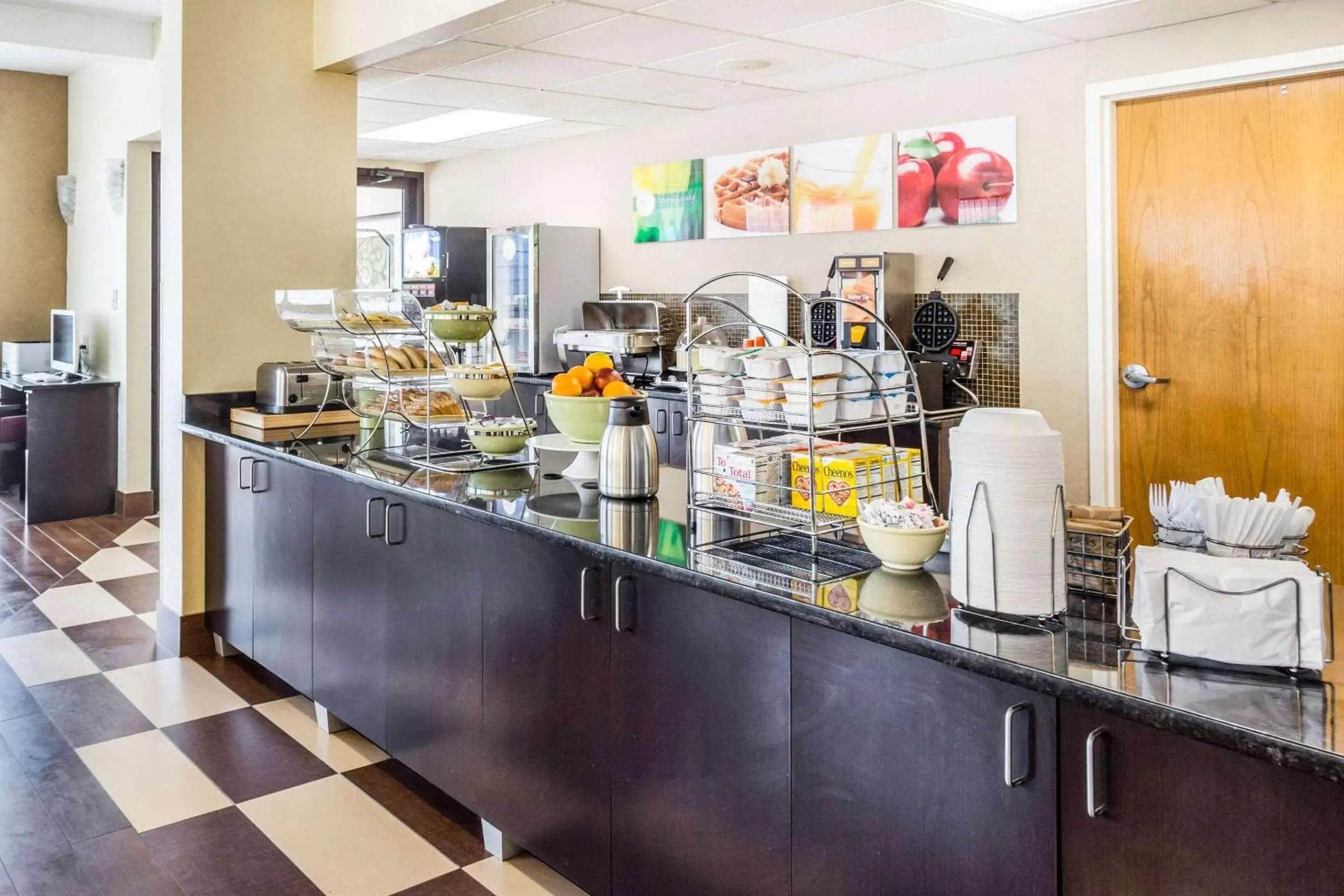 Restaurant/places to eat in Quality Inn Walterboro