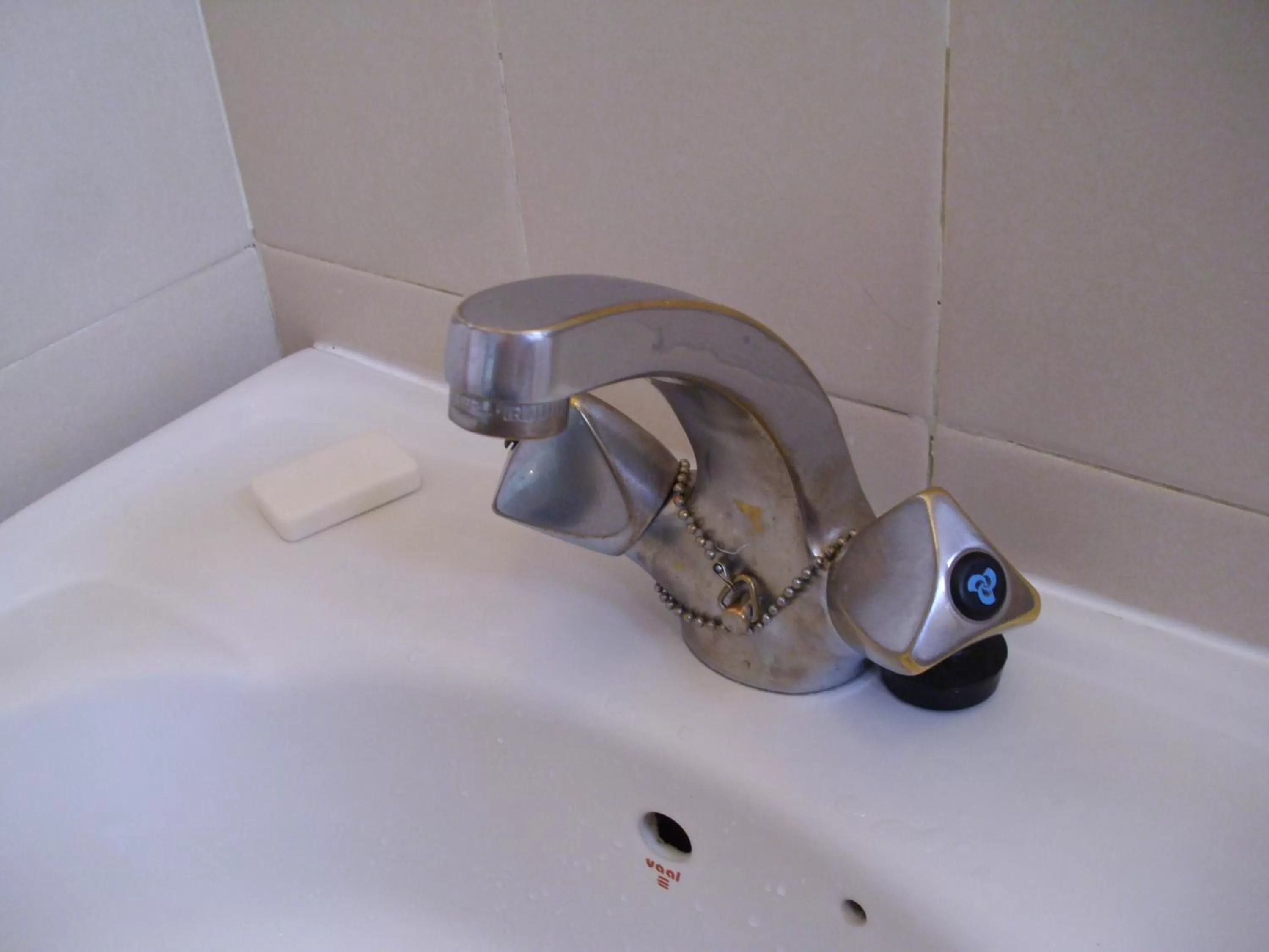 Bathroom in Savoy Hotel Kimberley