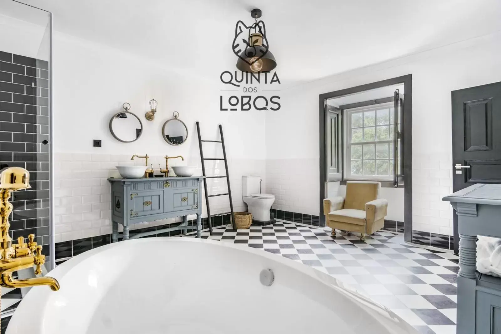 Deluxe Double Room with Bath in Quinta dos Lobos Boutique Hotel - Art & Nature Experience Deluxe Double Room with Bath in Quinta dos Lobos Boutique Hotel - Art & Nature Experience