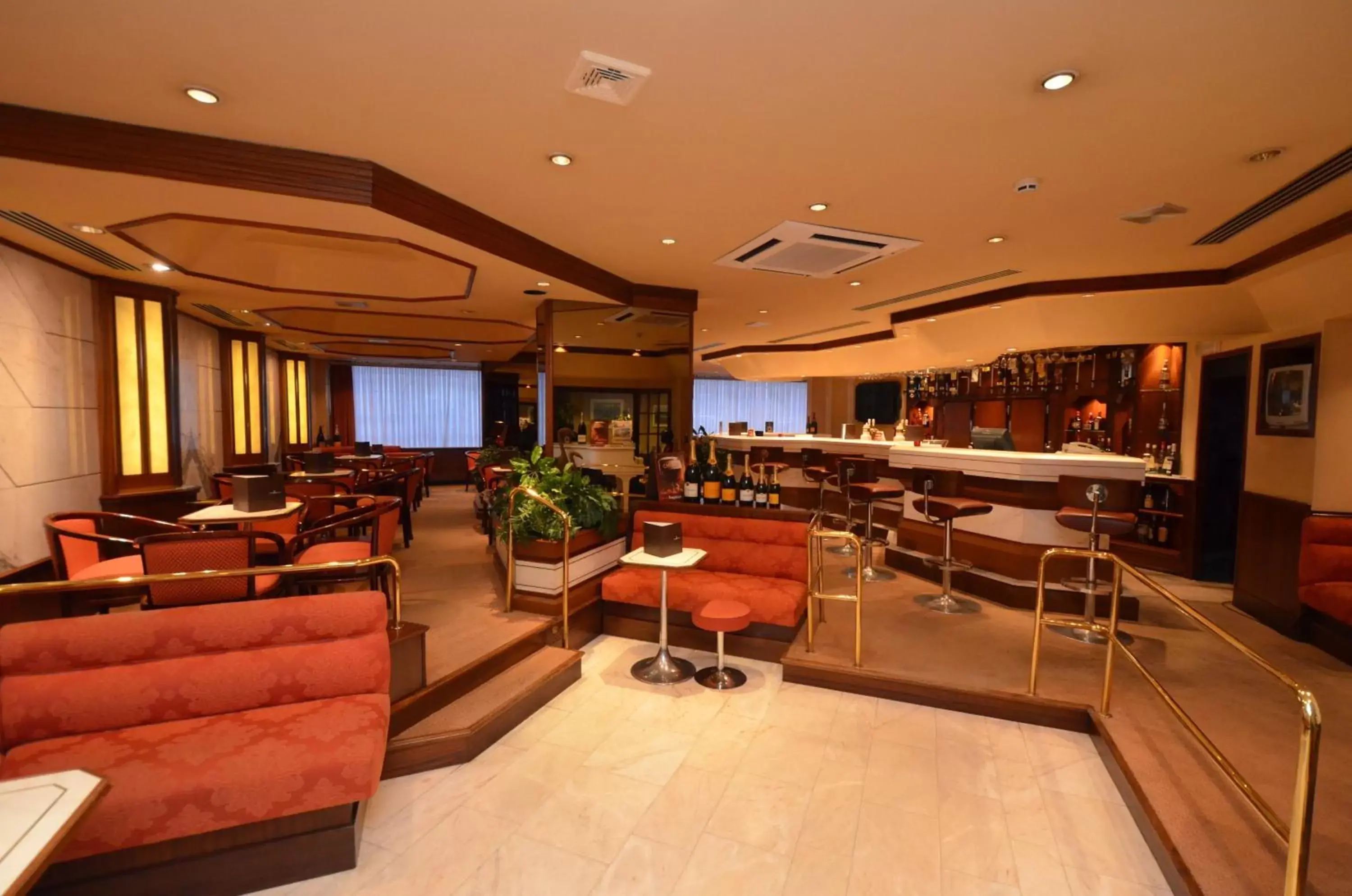 Lounge or bar in Bedford Hotel & Congress Centre