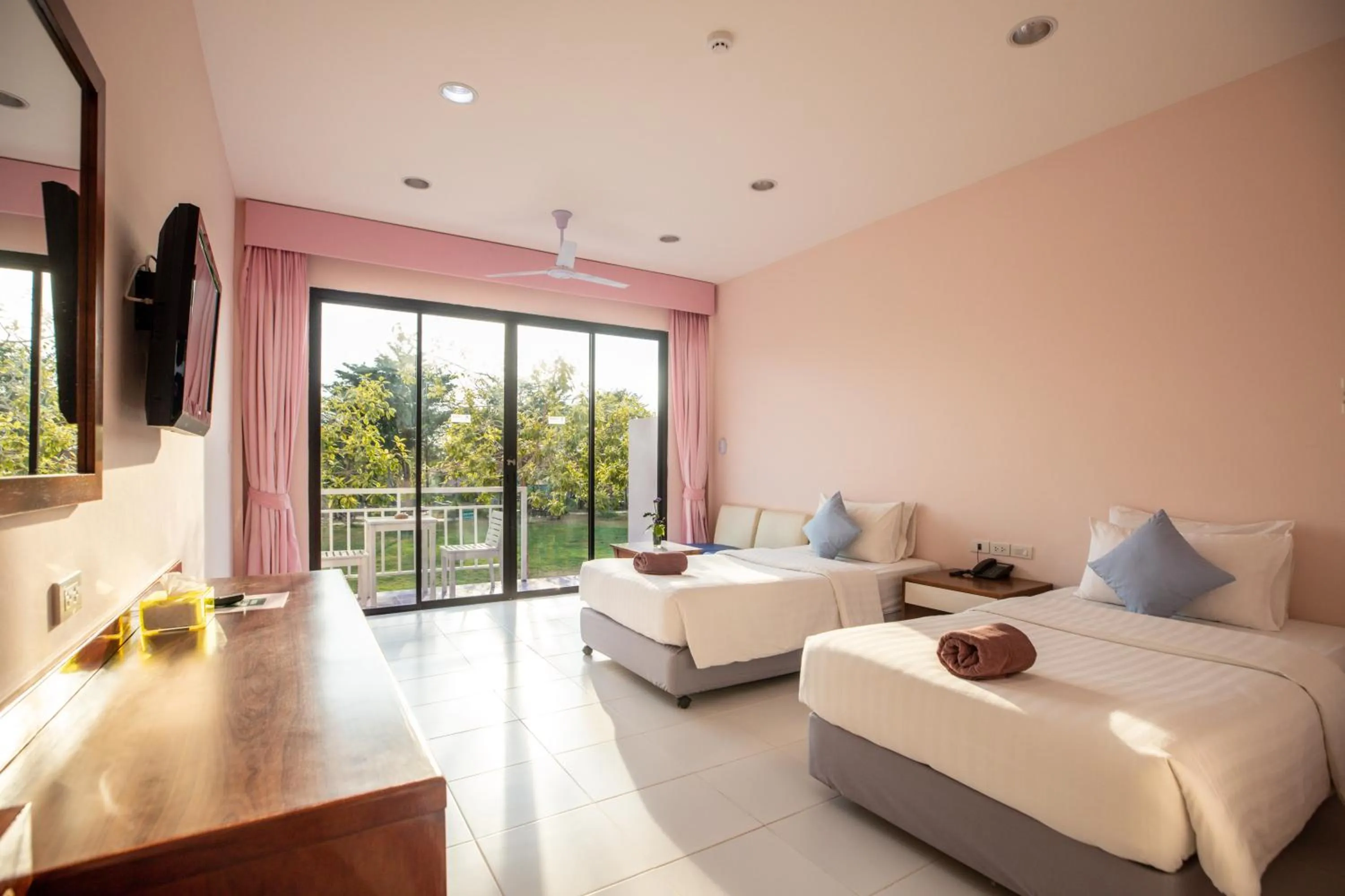 Photo of the whole room, Bed in Xanadu Beach Resort