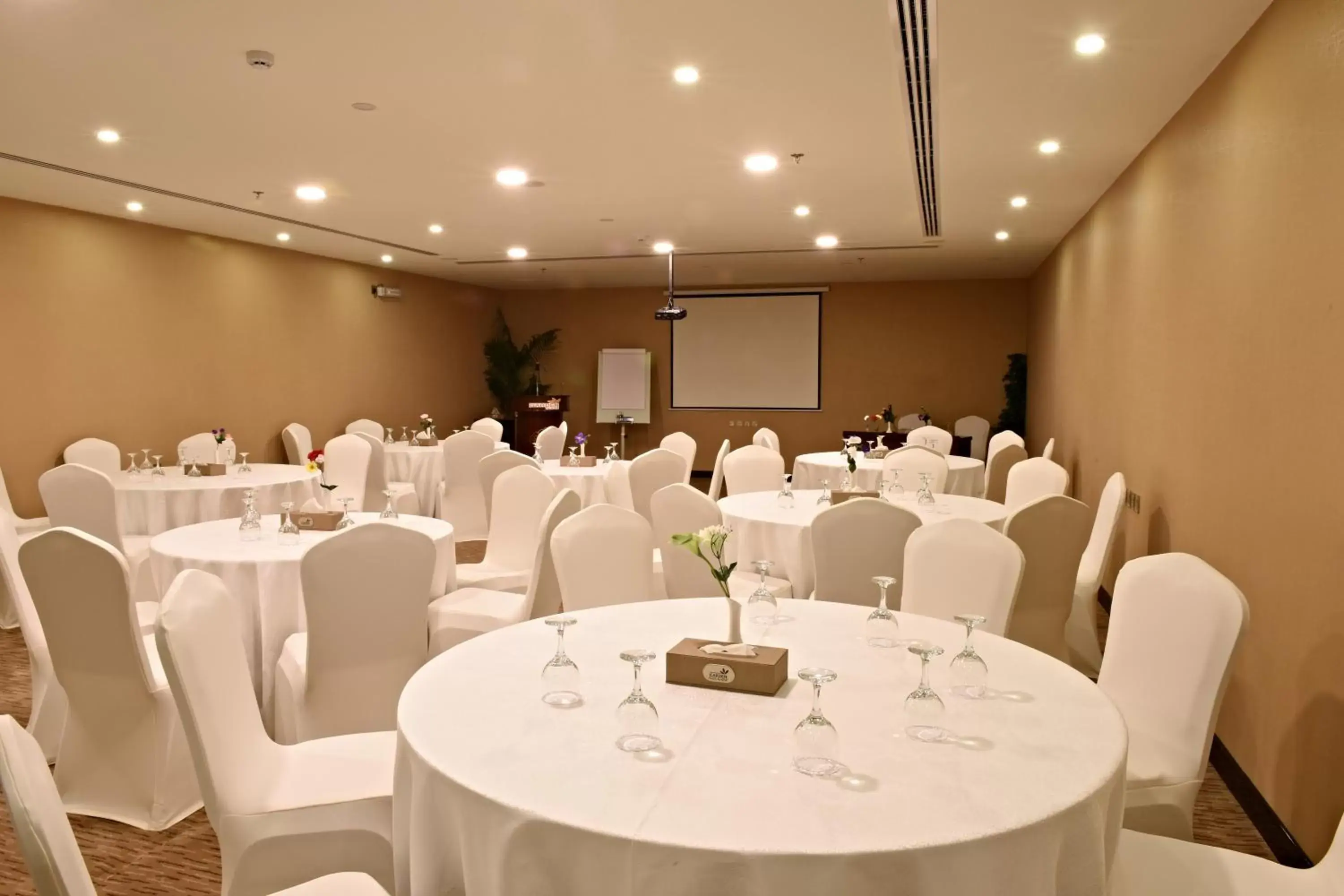 Banquet/Function facilities, Banquet Facilities in Garden Plaza Hotel