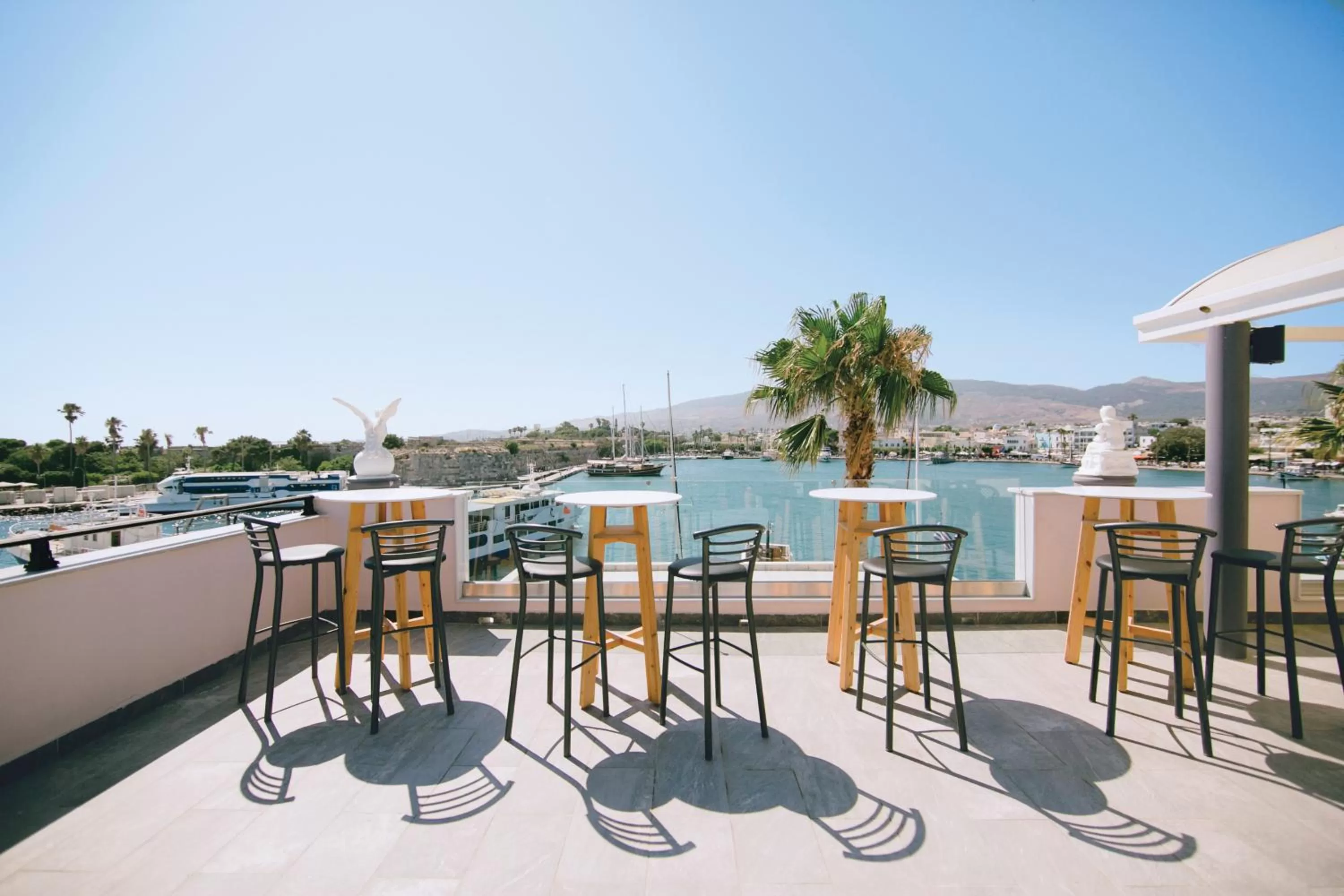 Area and facilities in Kosta Palace