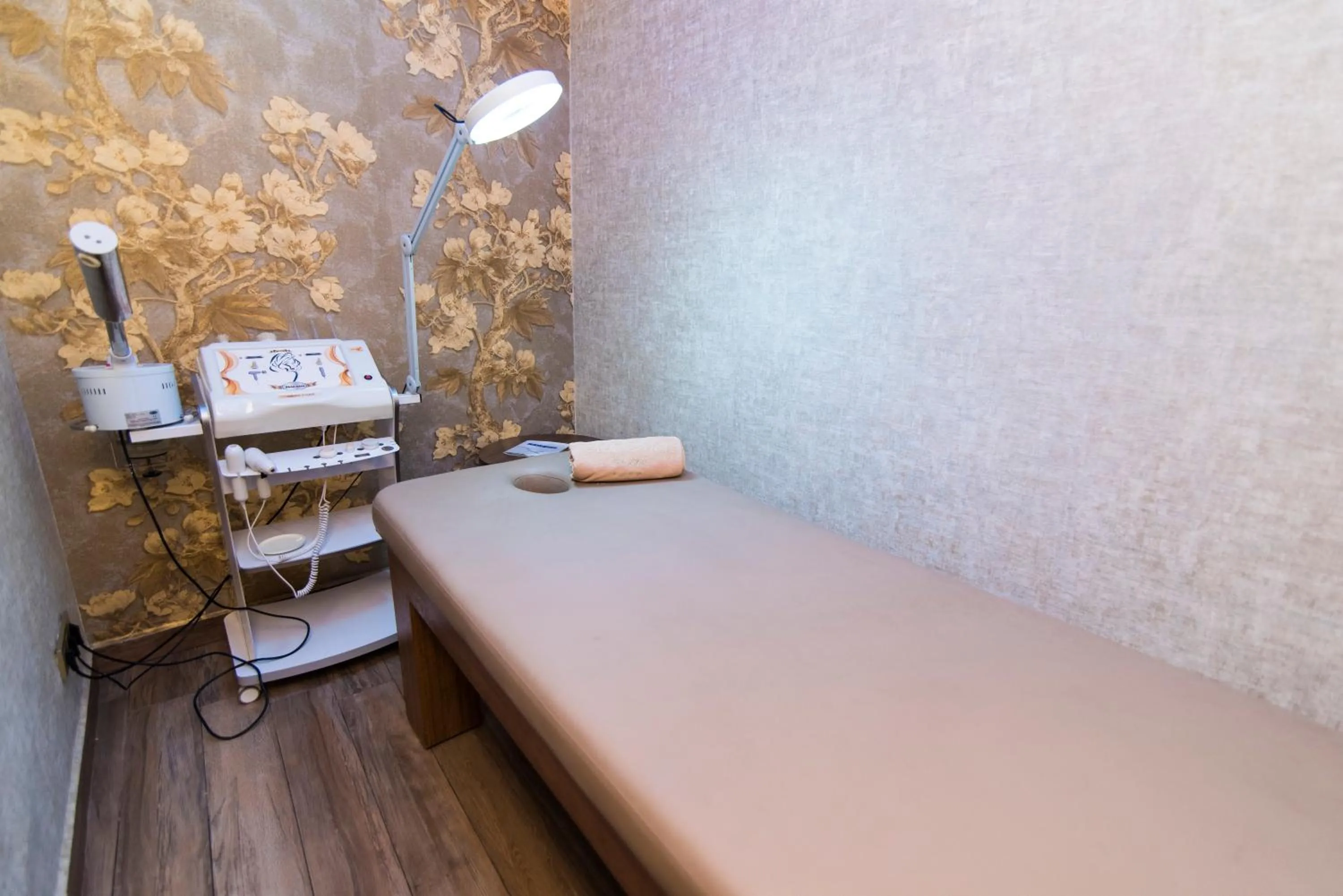 Massage in MidMar Deluxe Hotel