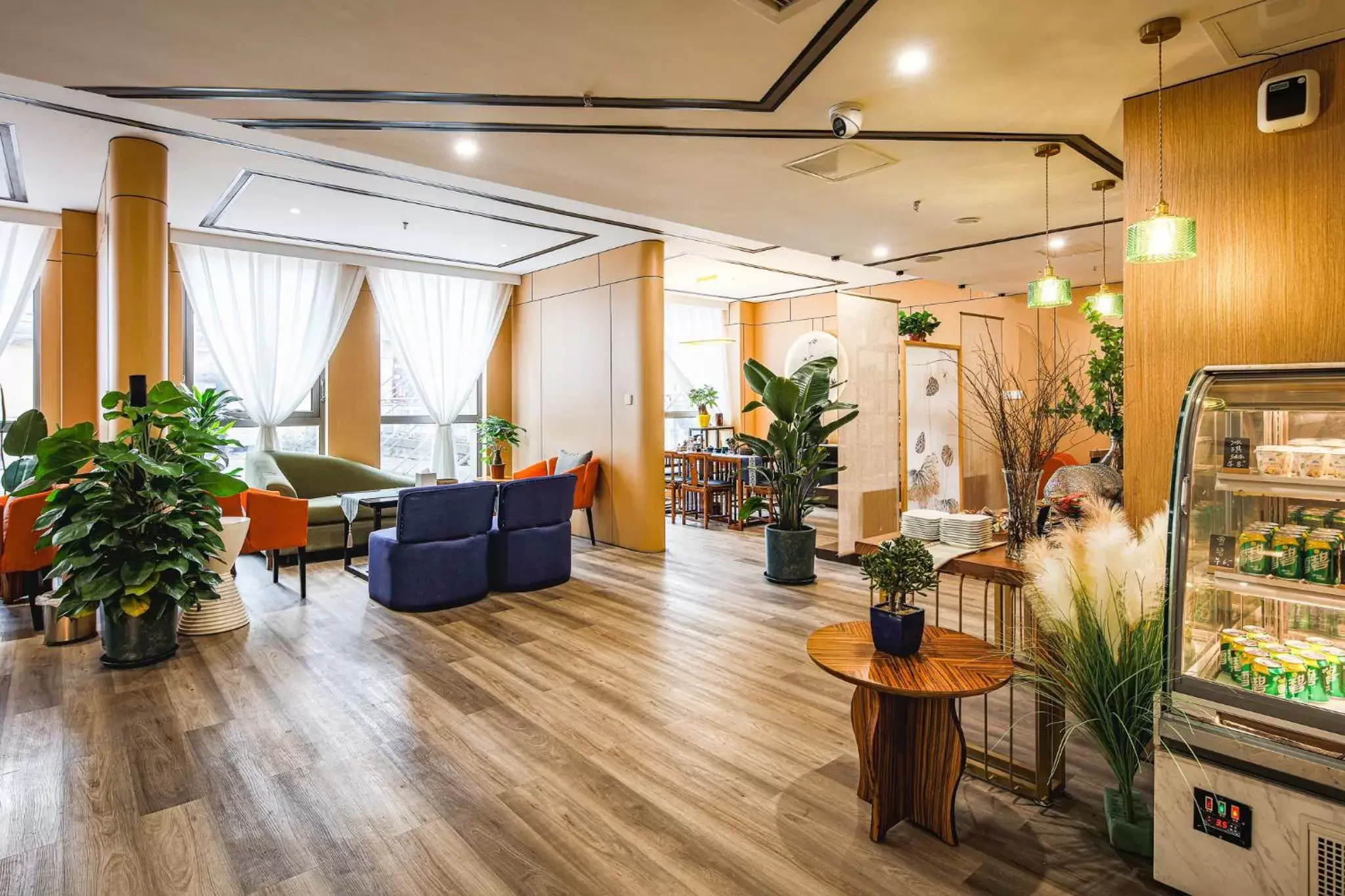 Seating area, Lobby/Reception in Holiday Inn Express Chongqing Guanyinqiao , an IHG Hotel