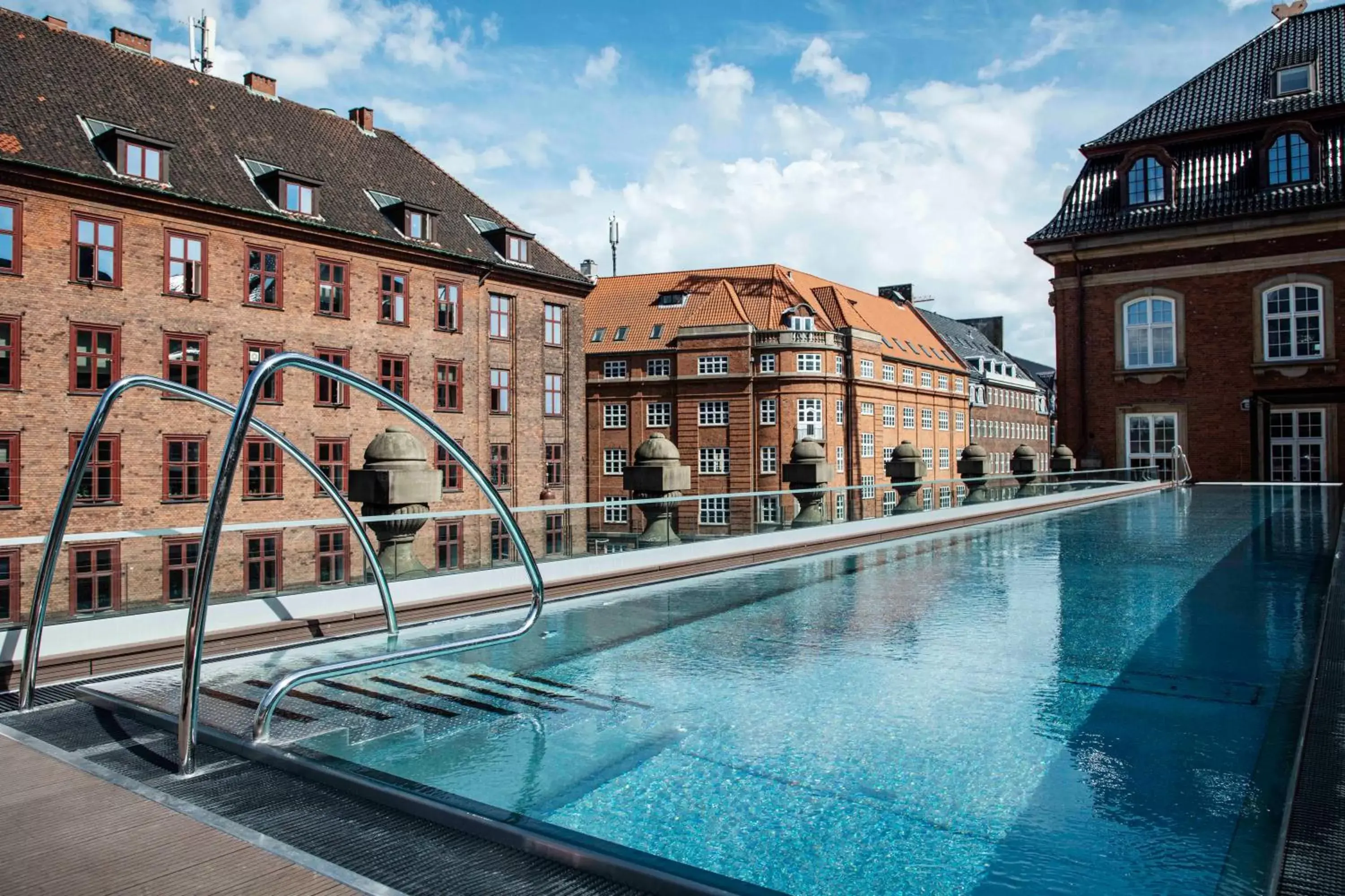 Swimming Pool in Villa Copenhagen