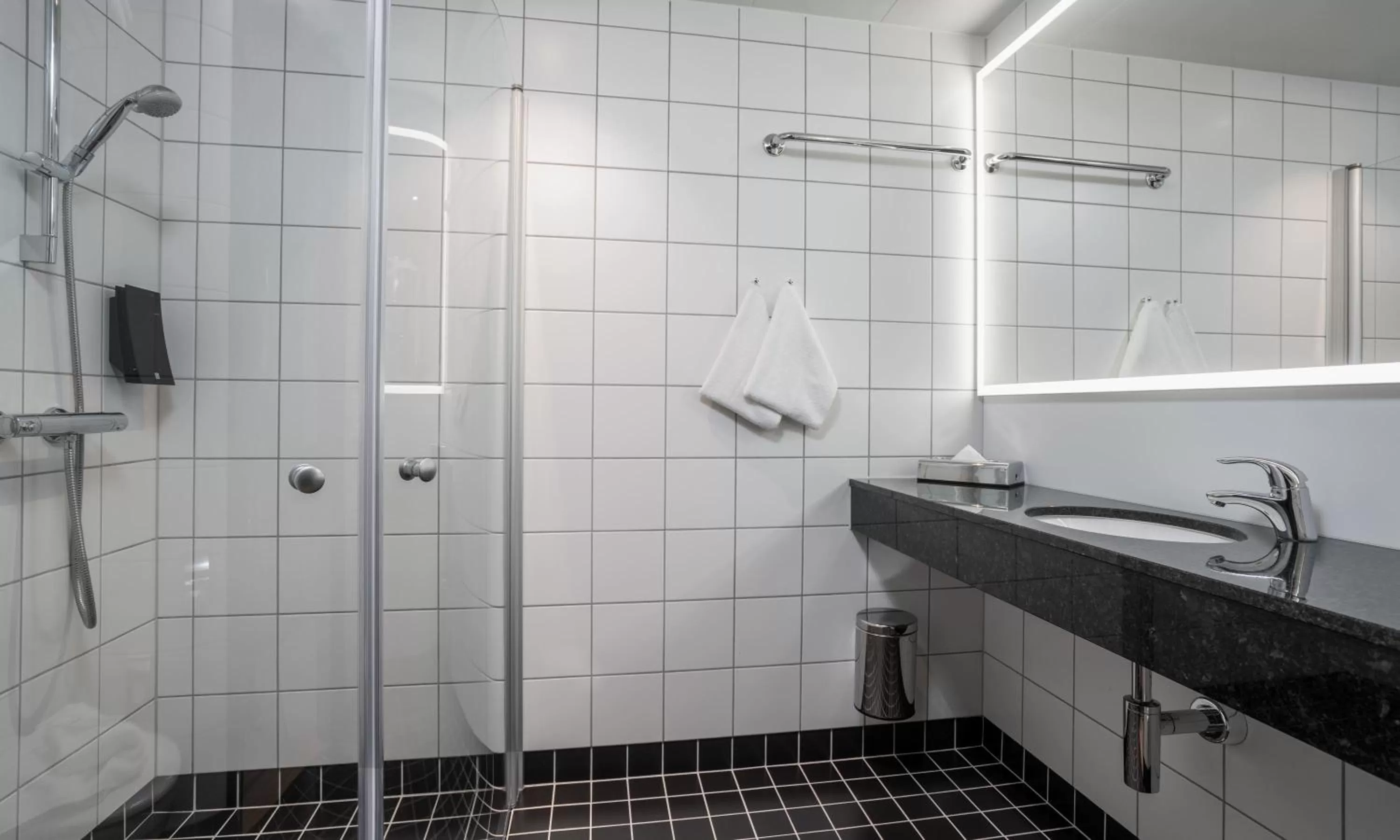 Shower in Thon Hotel Alta