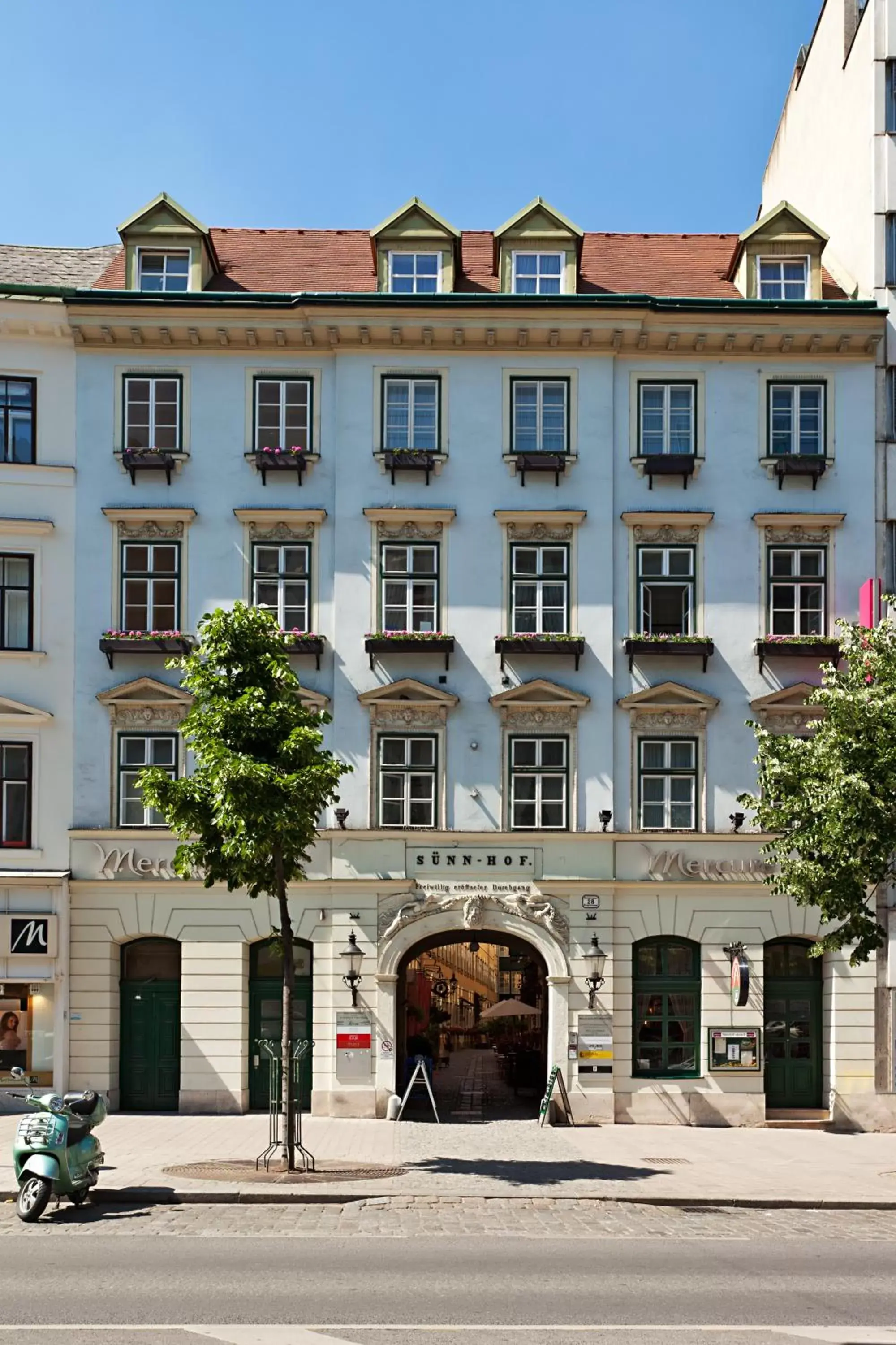 Facade/entrance, Property Building in Mercure Grand Hotel Biedermeier Wien