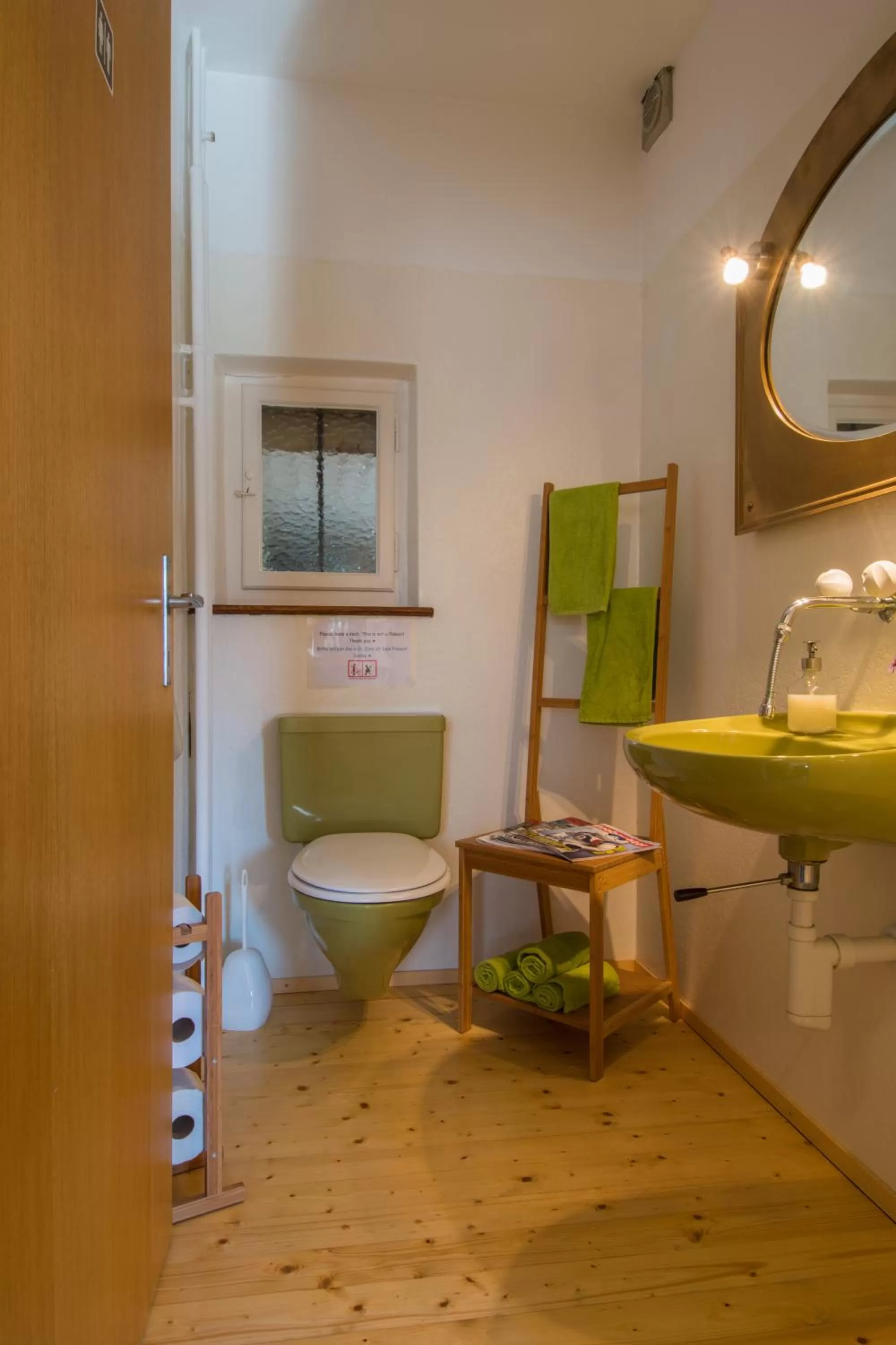 Area and facilities, Bathroom in B&B Kalimera Pratteln