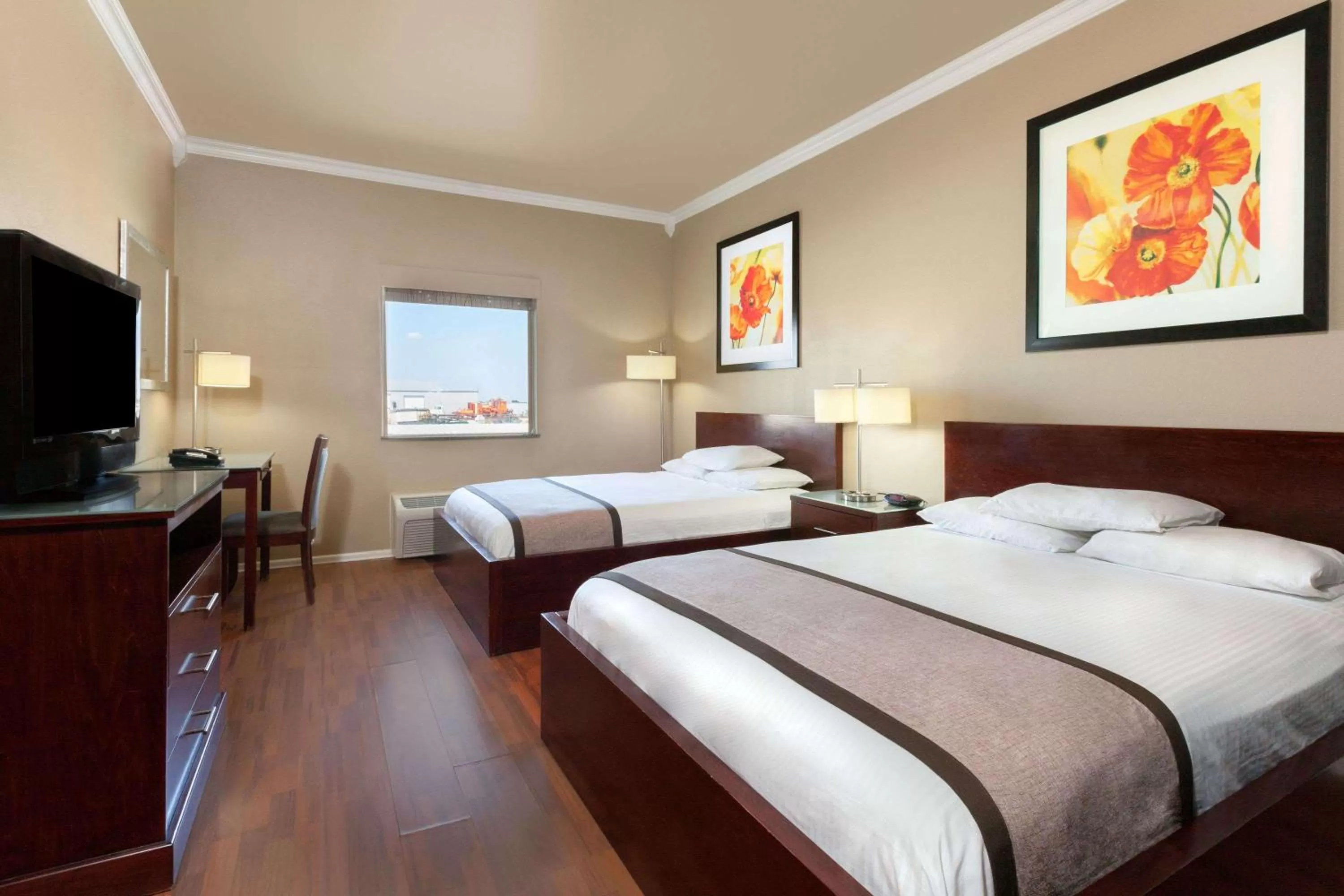 Photo of the whole room, Bed in Lone Star Inn & Suites