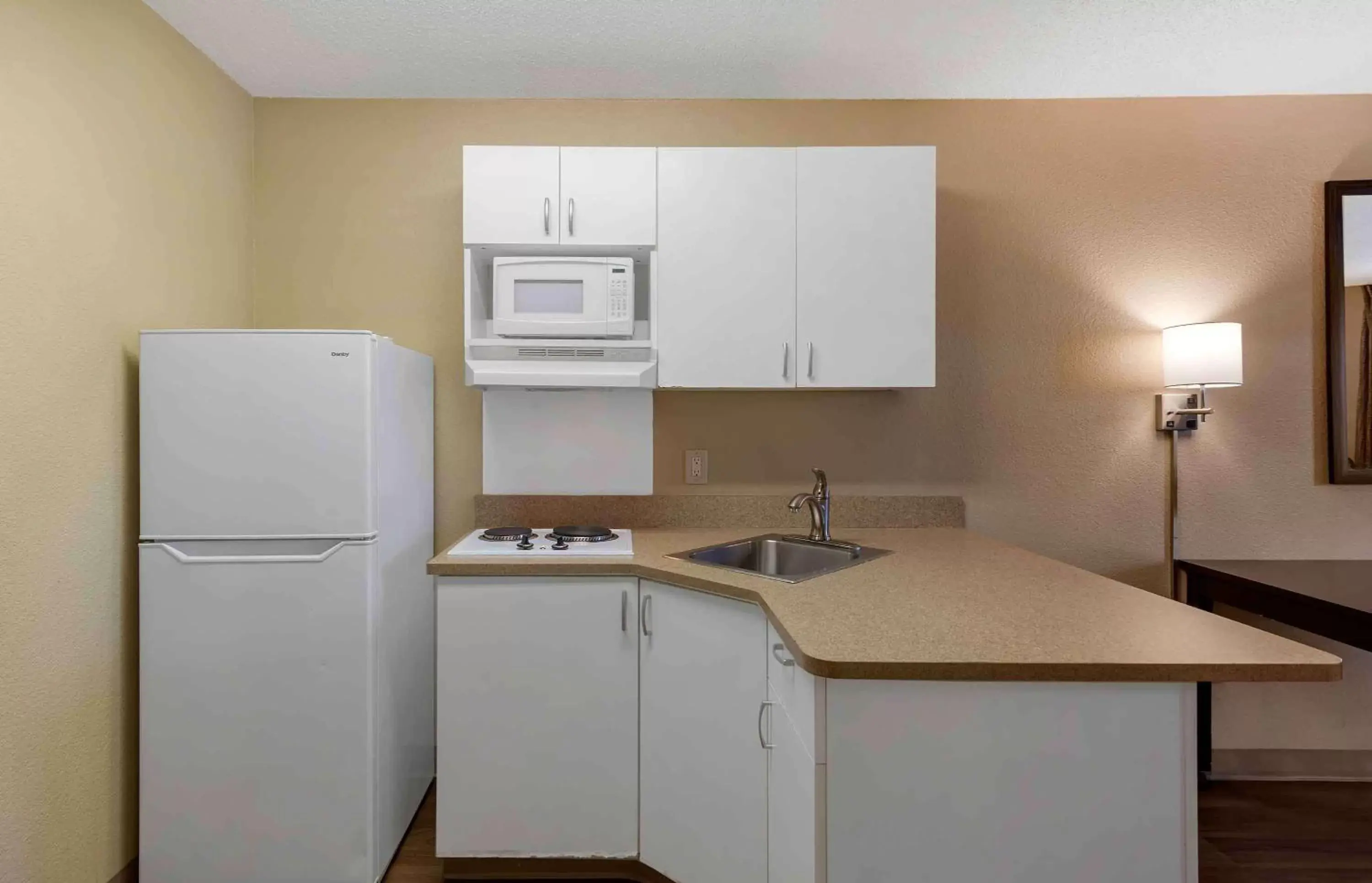 Bedroom, Kitchen/Kitchenette in Extended Stay America Suites - Atlanta - Morrow