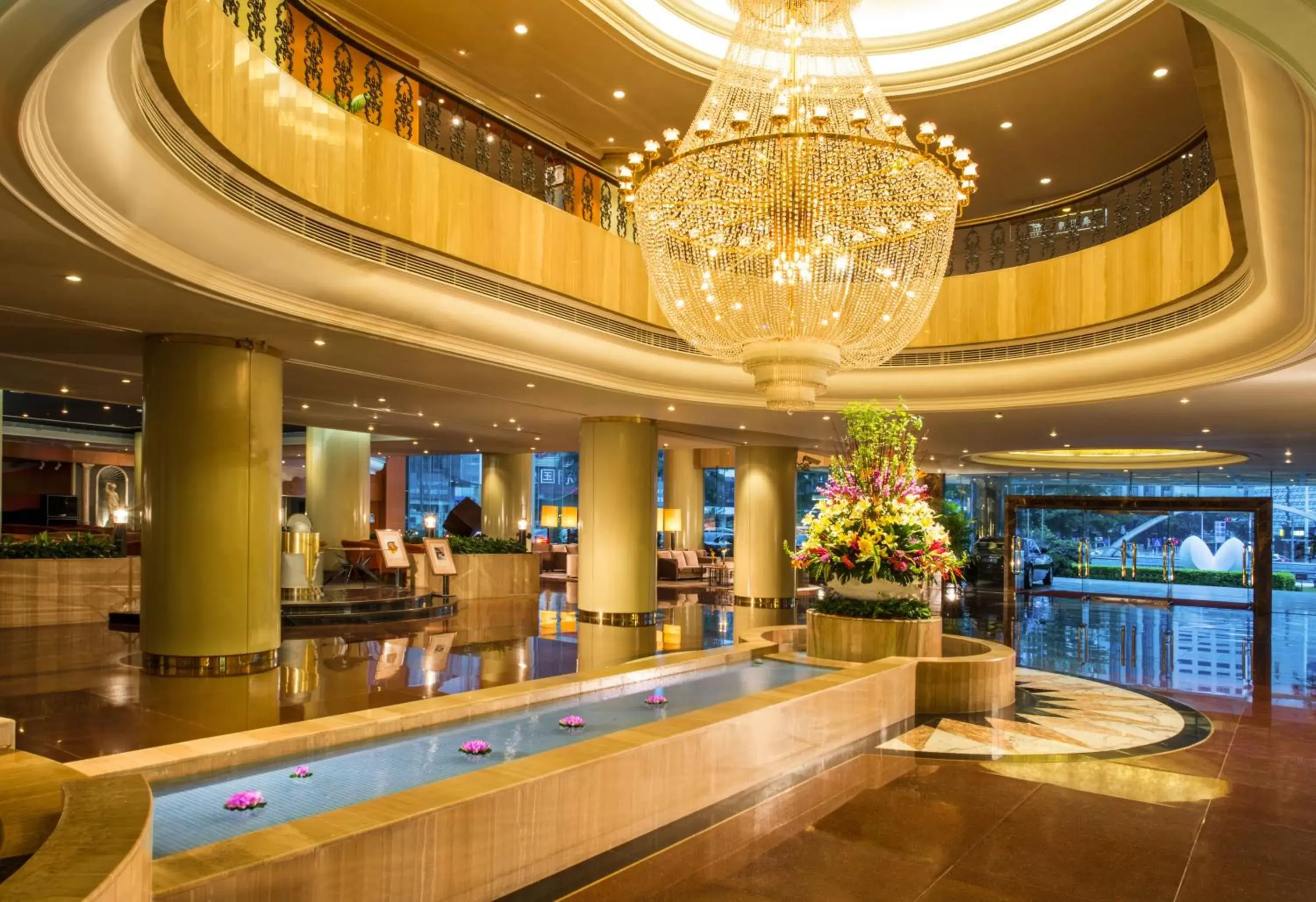 Lobby or reception, Lounge/Bar in Shenzhen Sunshine Hotel, Luohu