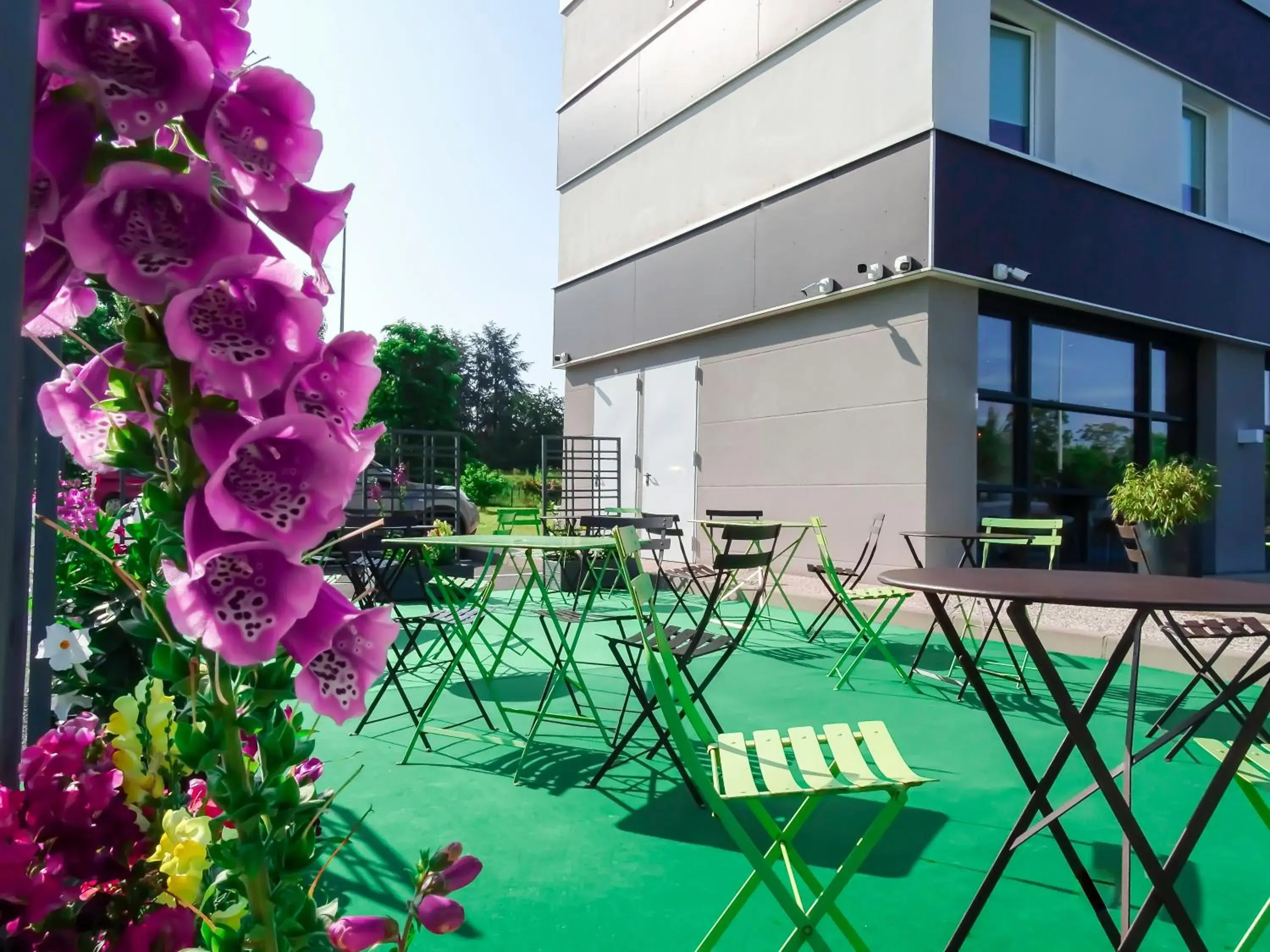 Patio in ibis budget Tours Nord