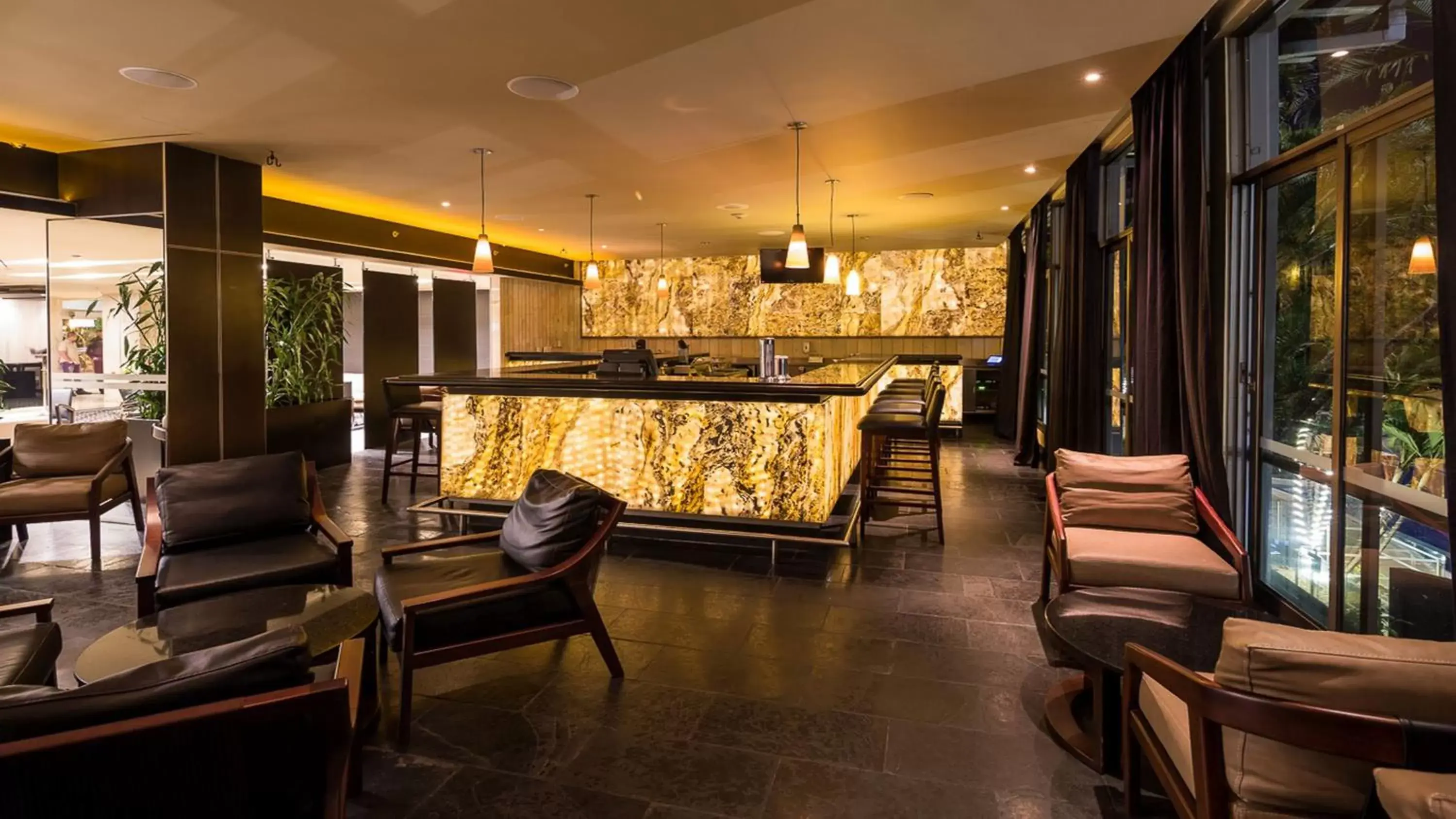 Lounge or bar, Lobby/Reception in Hotel Intercontinental Medellín, an IHG Hotel