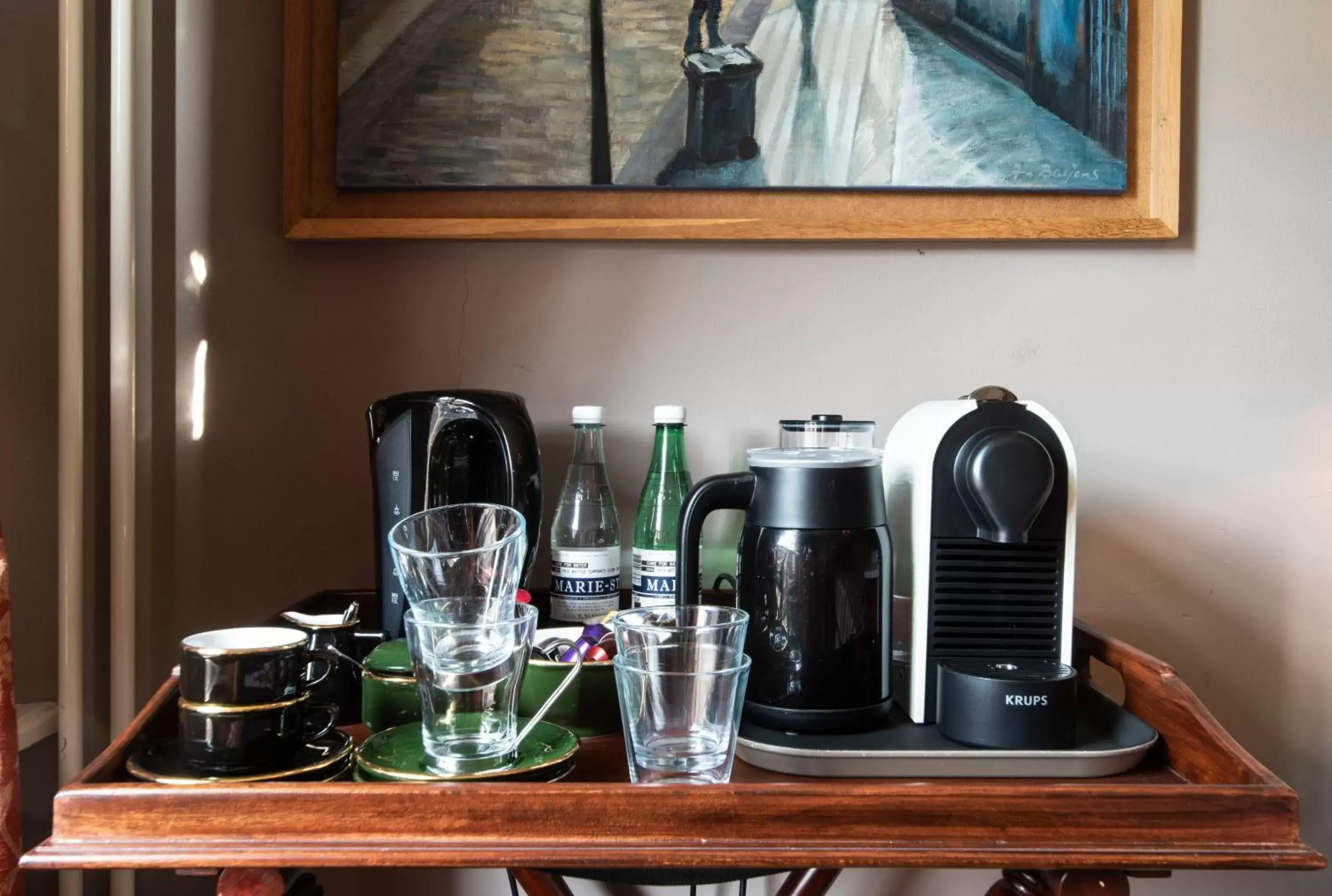 Coffee/tea facilities in B&B De Schiedamse Suites