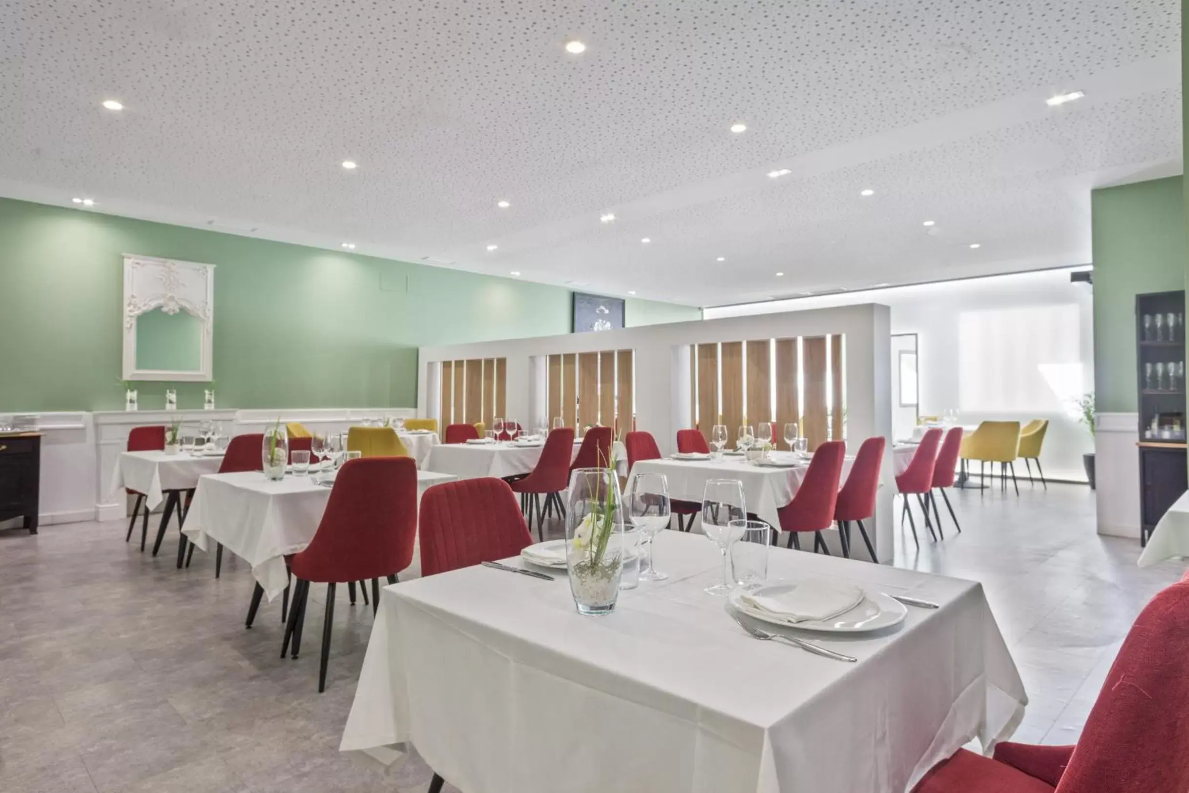 Restaurant/places to eat in Sercotel Los Llanos Restaurant/places to eat in Sercotel Los Llanos