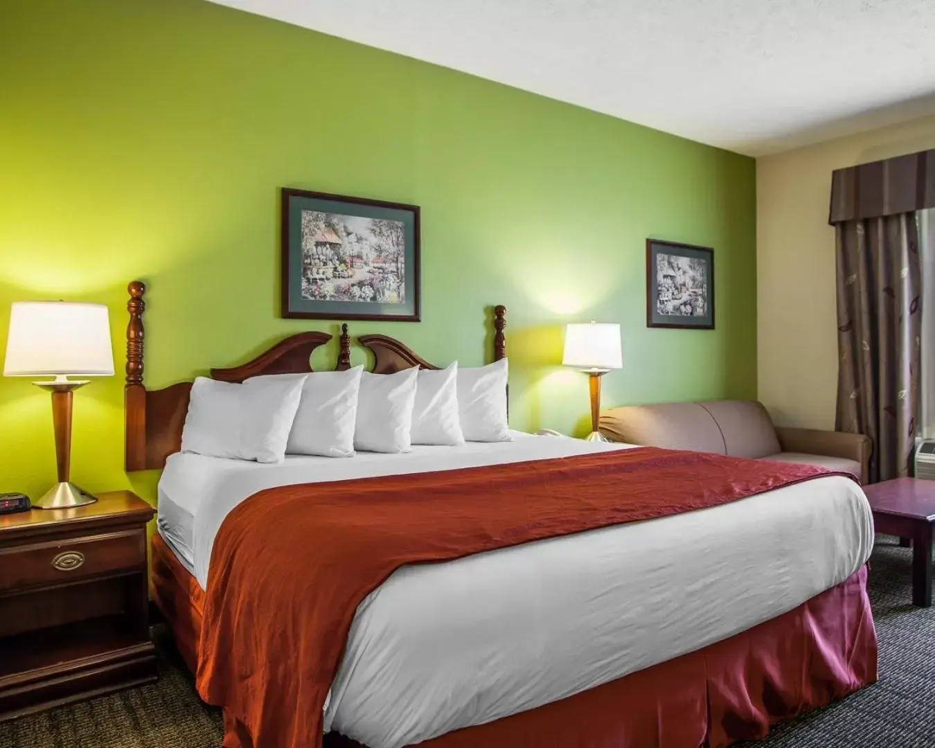 King Room - Non-Smoking in Quality Inn Florence Muscle Shoals