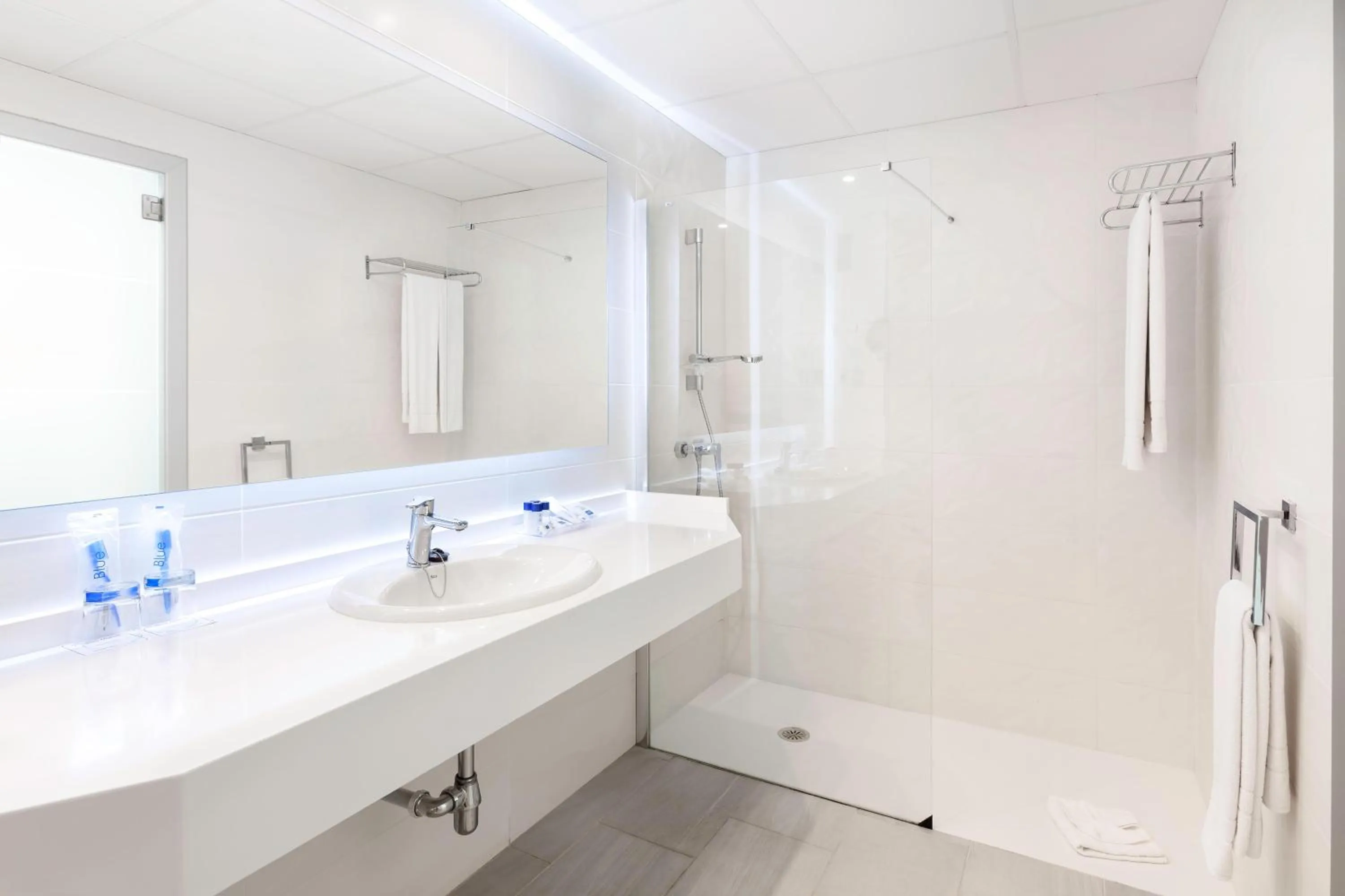 Bathroom in Hotel Best Tenerife