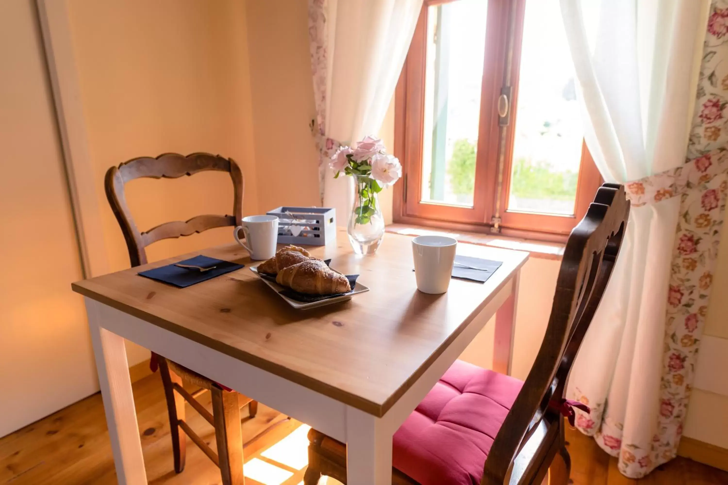 Dining Area in B&B Villa Nichesola