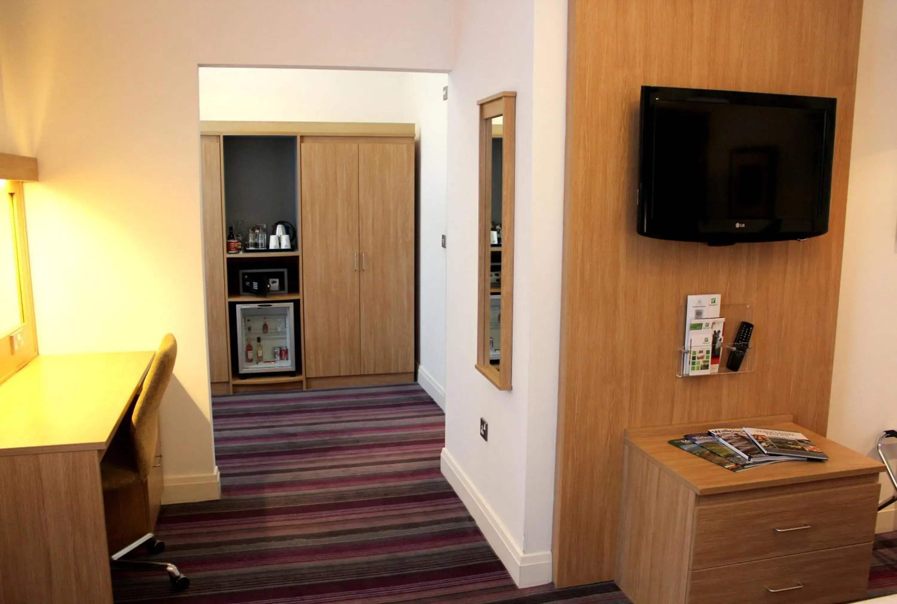 Photo of the whole room, TV/Entertainment Center in Holiday Inn Darlington-A1 Scotch Corner, an IHG Hotel