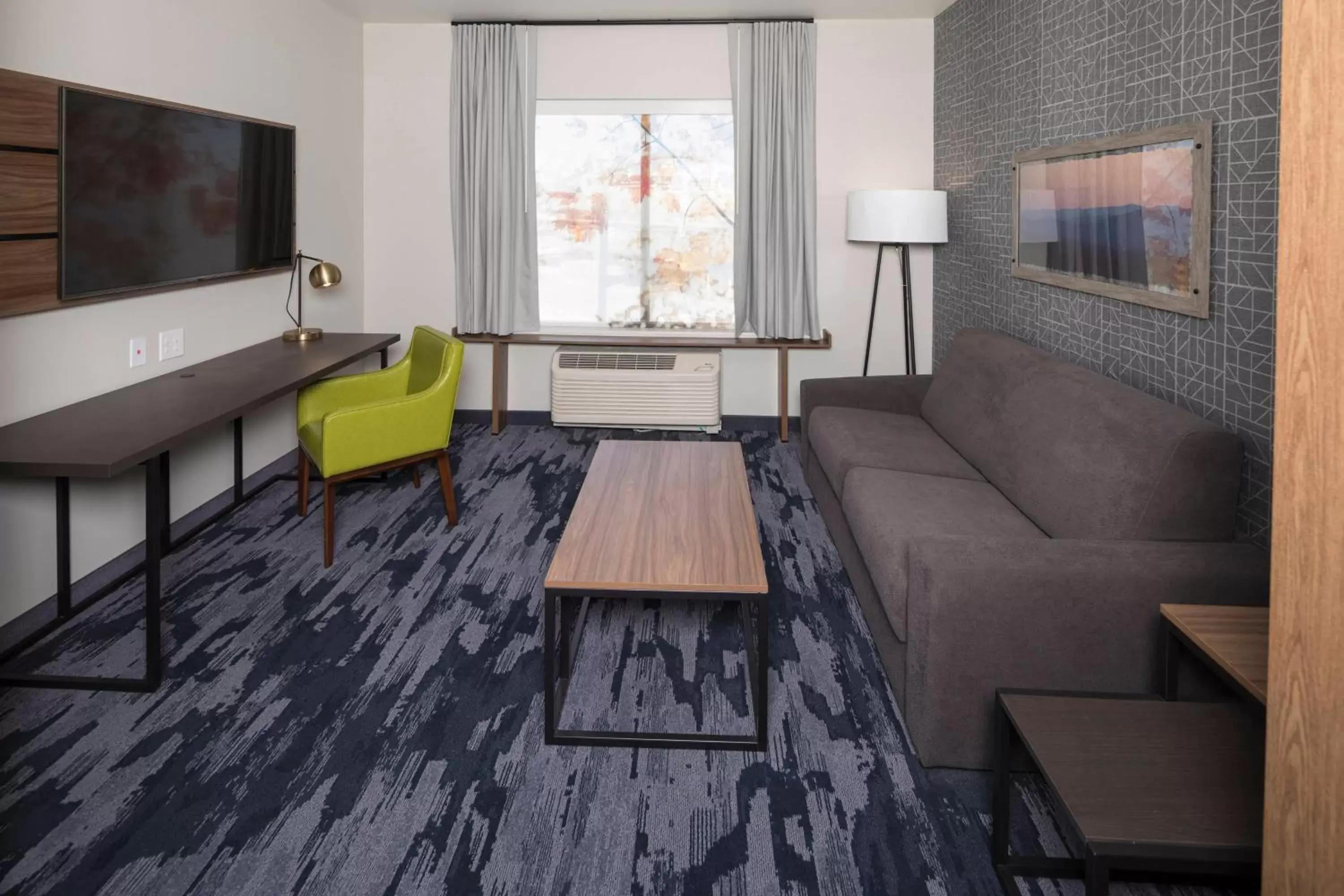 Bedroom, Seating Area in Fairfield Inn & Suites by Marriott Oklahoma City Downtown