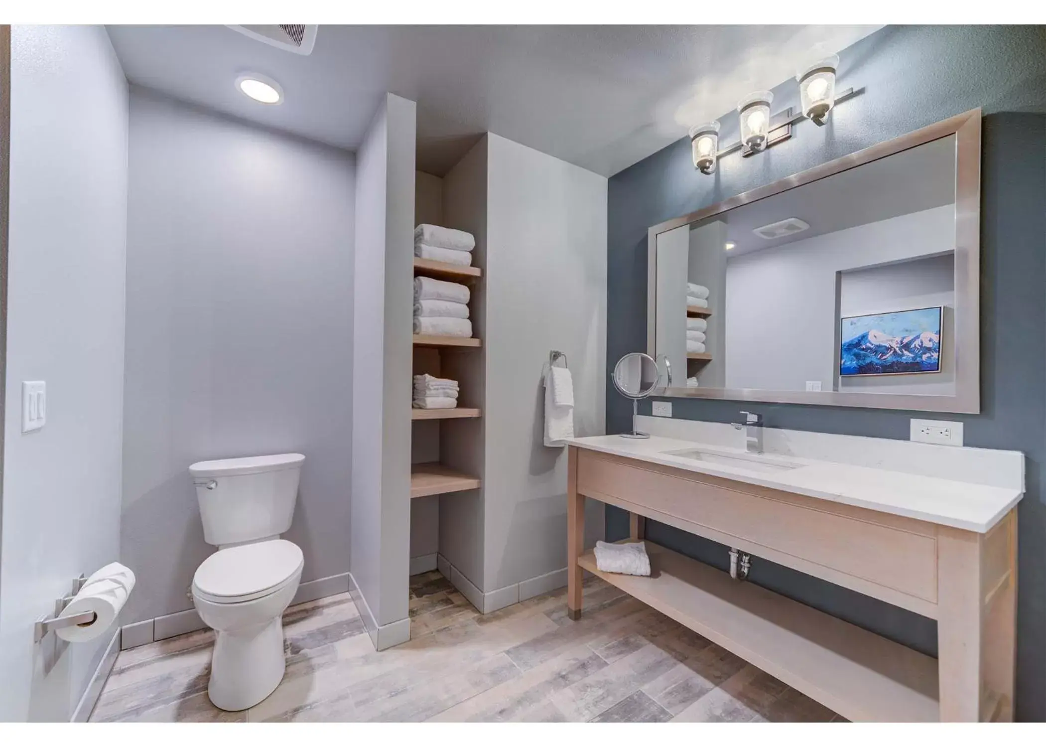 Bathroom in Hotel Peppertree Bend, BW Premier Collection