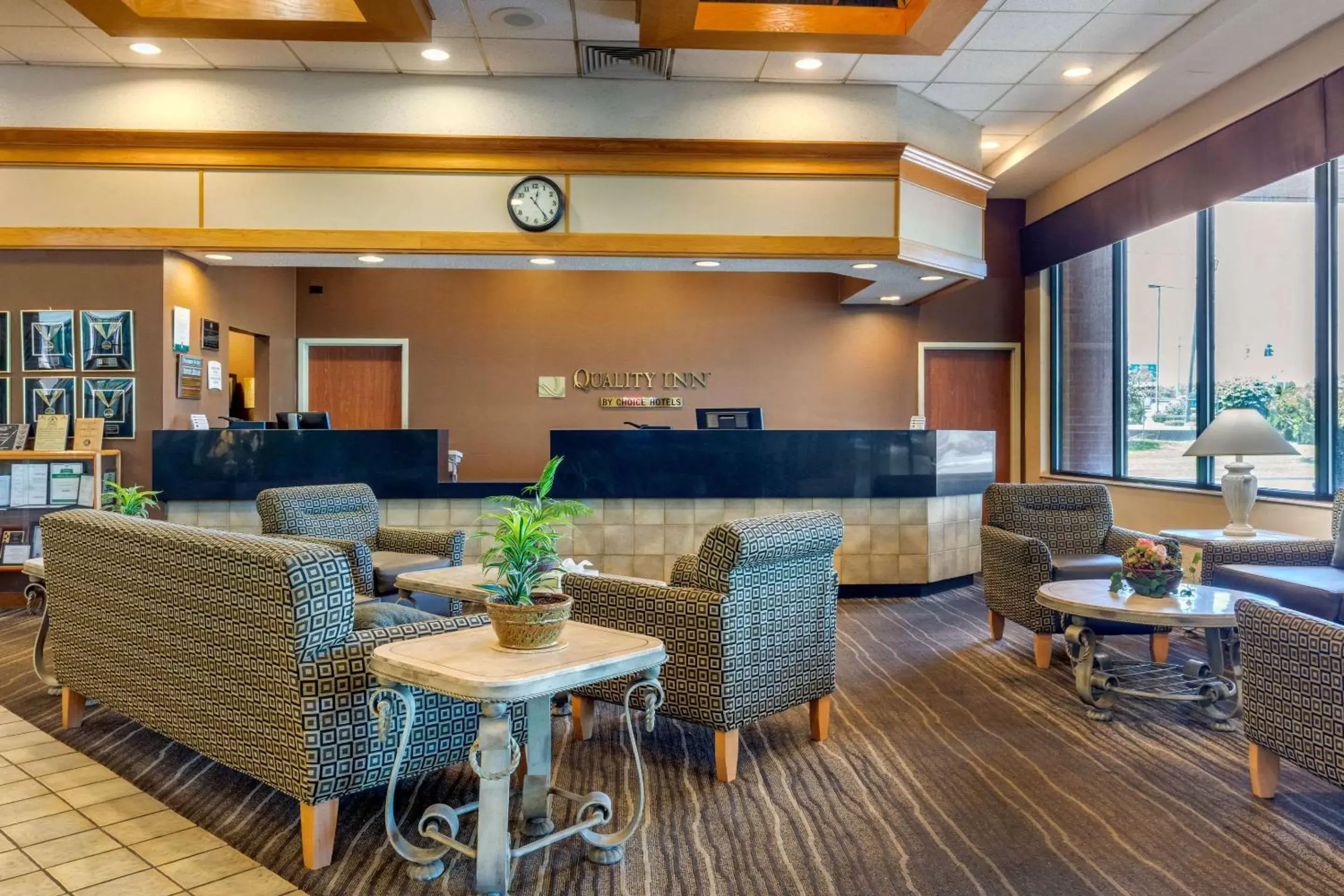 Lobby or reception, Restaurant/Places to Eat in Quality Inn Exit 4 Clarksville