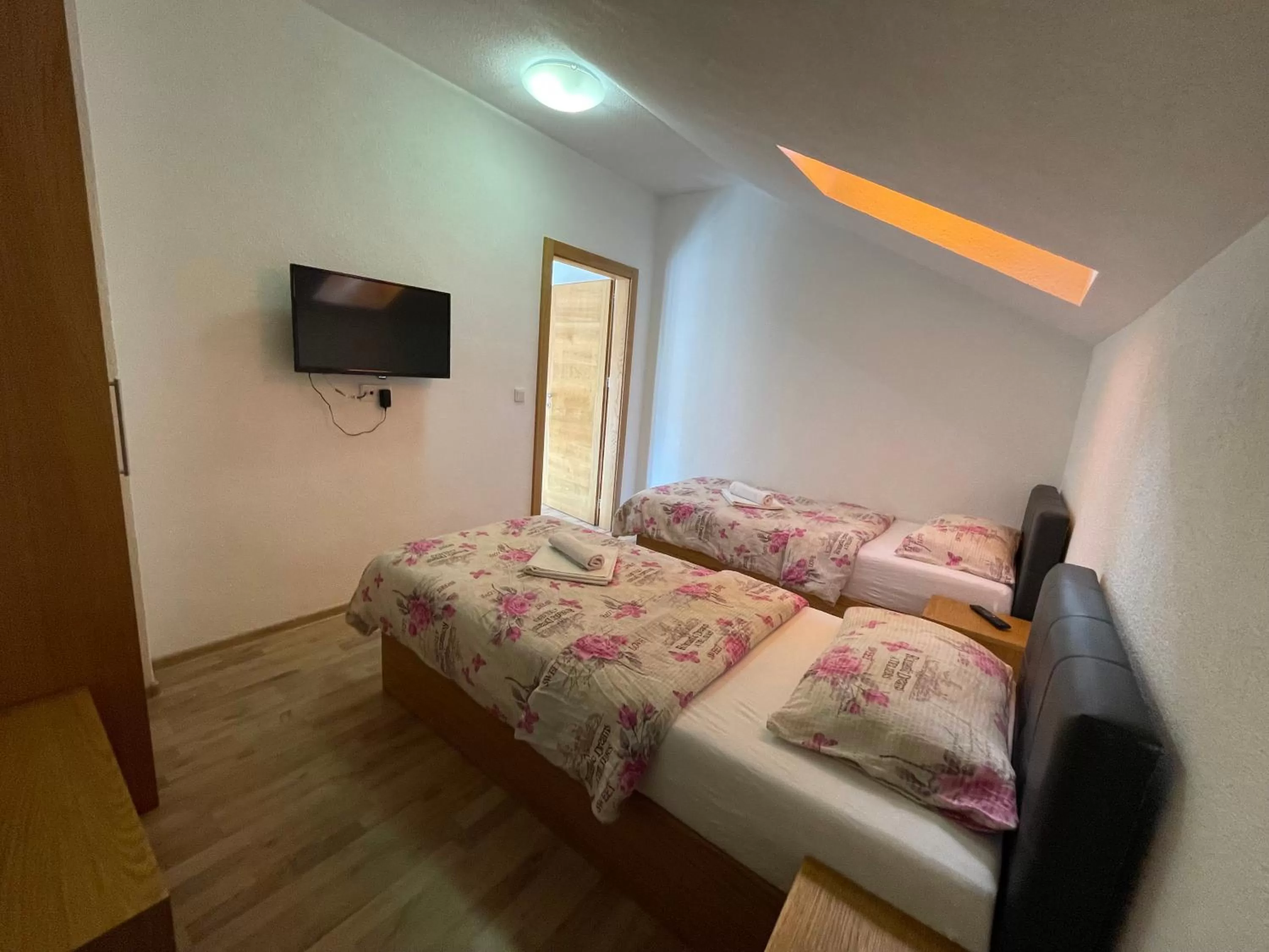 Photo of the whole room, Bed in Villa Maja