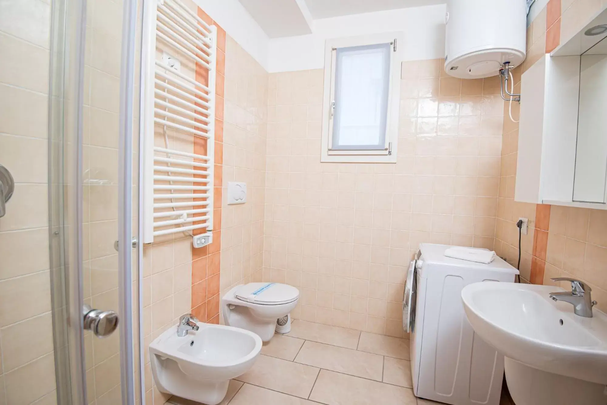 Bathroom in Residence Marina Salivoli