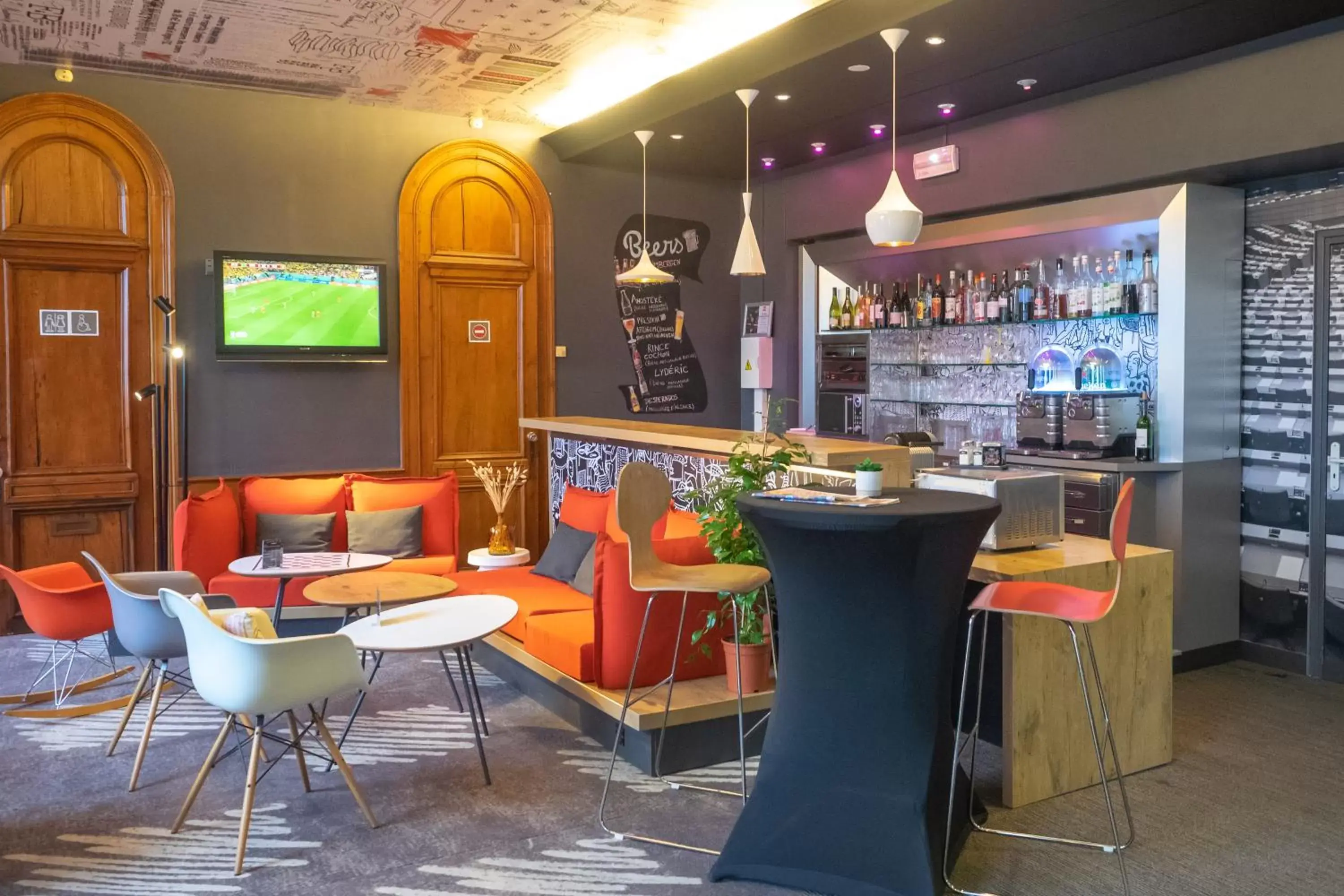 Lobby or reception, Lounge/Bar in ibis Douai Centre