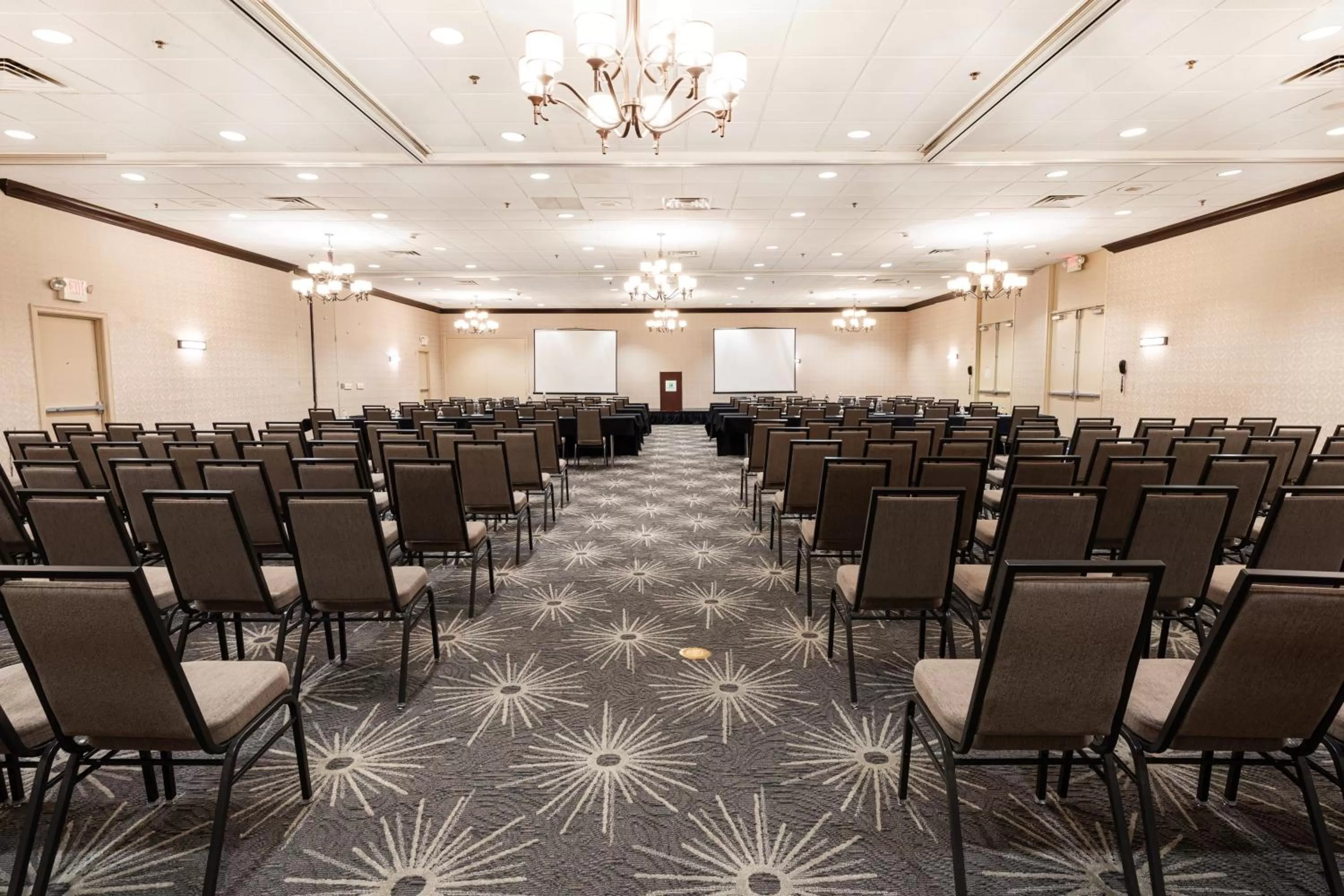 Meeting/conference room in Holiday Inn St. Louis Airport West Earth City by IHG