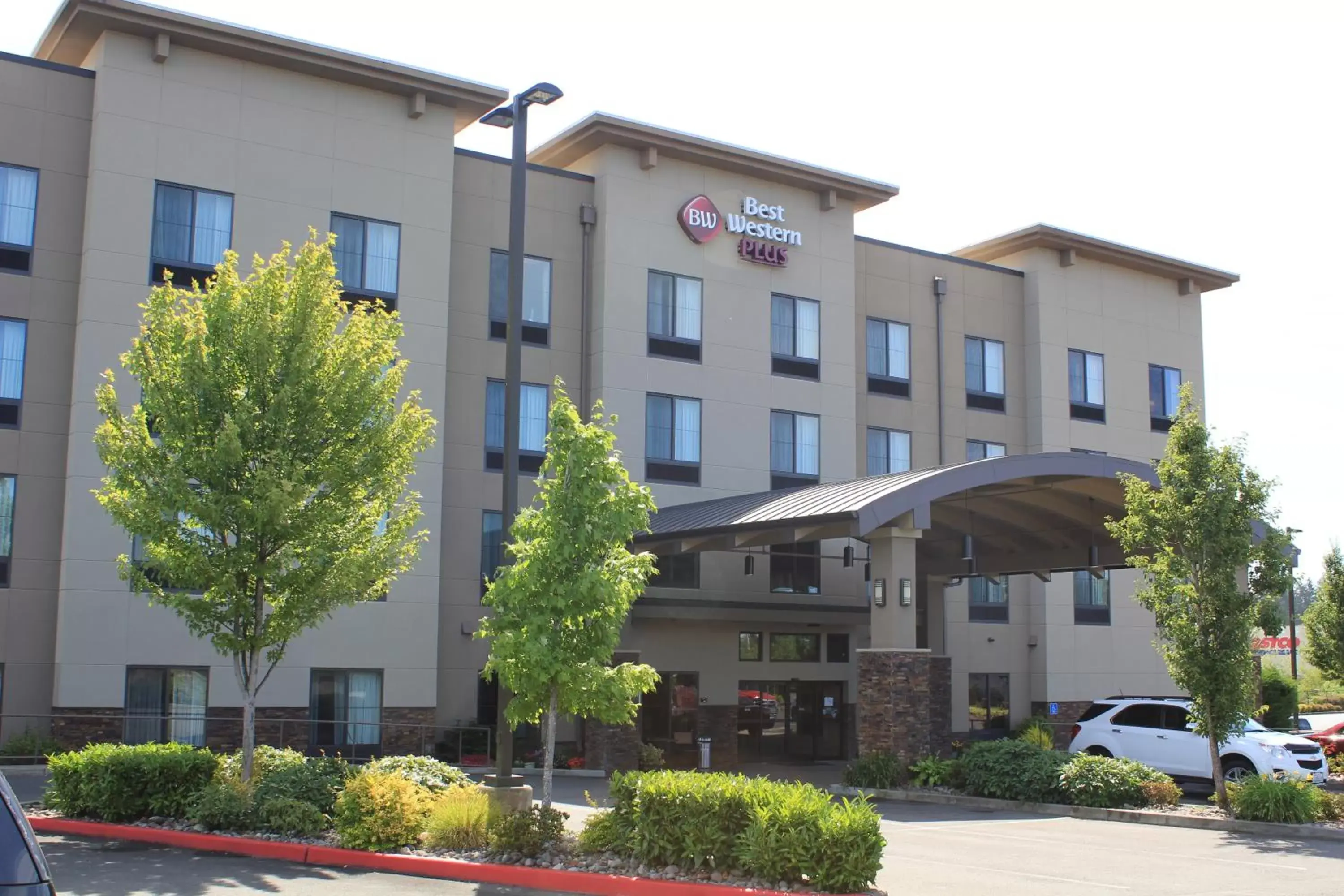 Property Building in Best Western Plus Lacey Inn & Suites