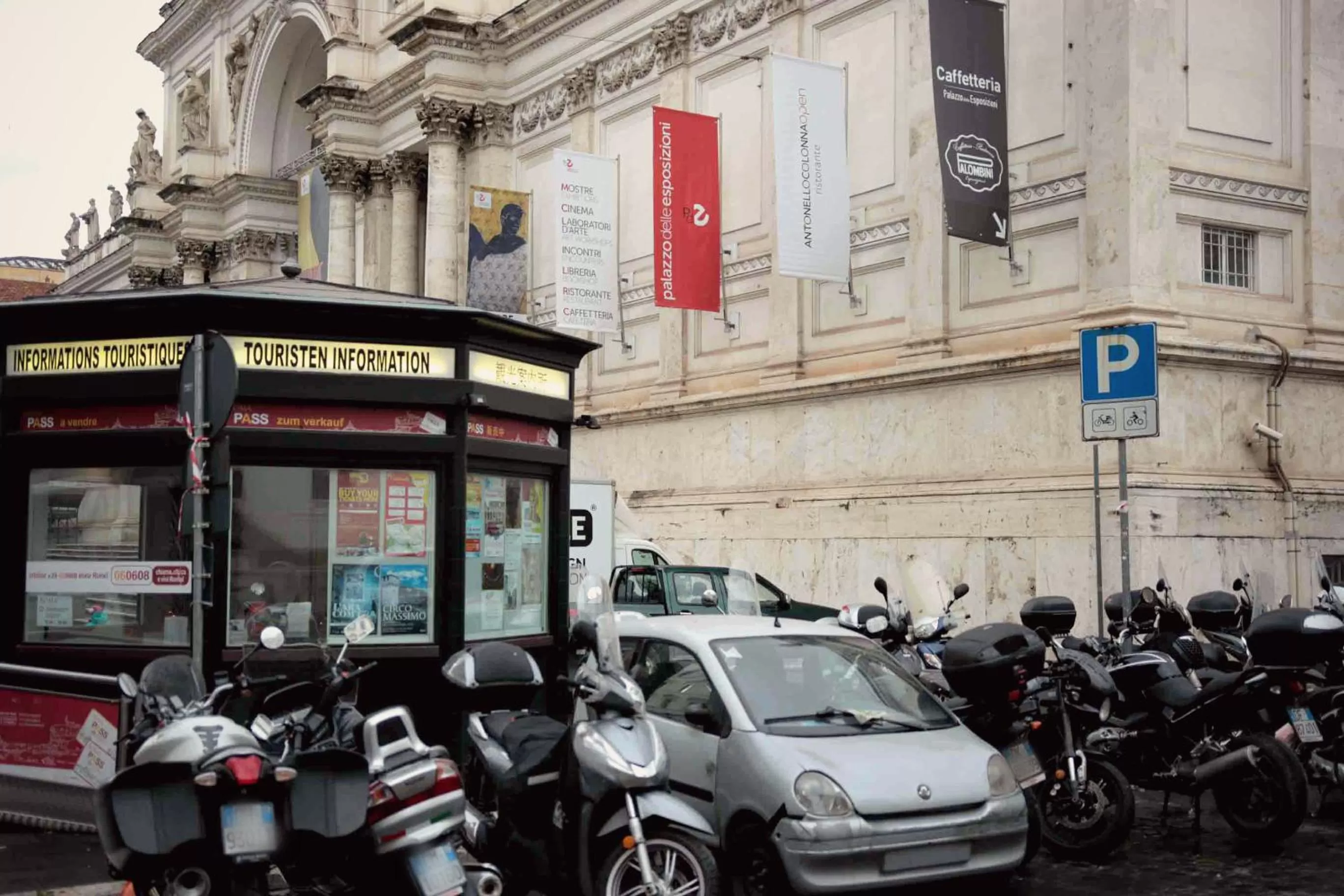 Property building in Esposizione Palace Hotel