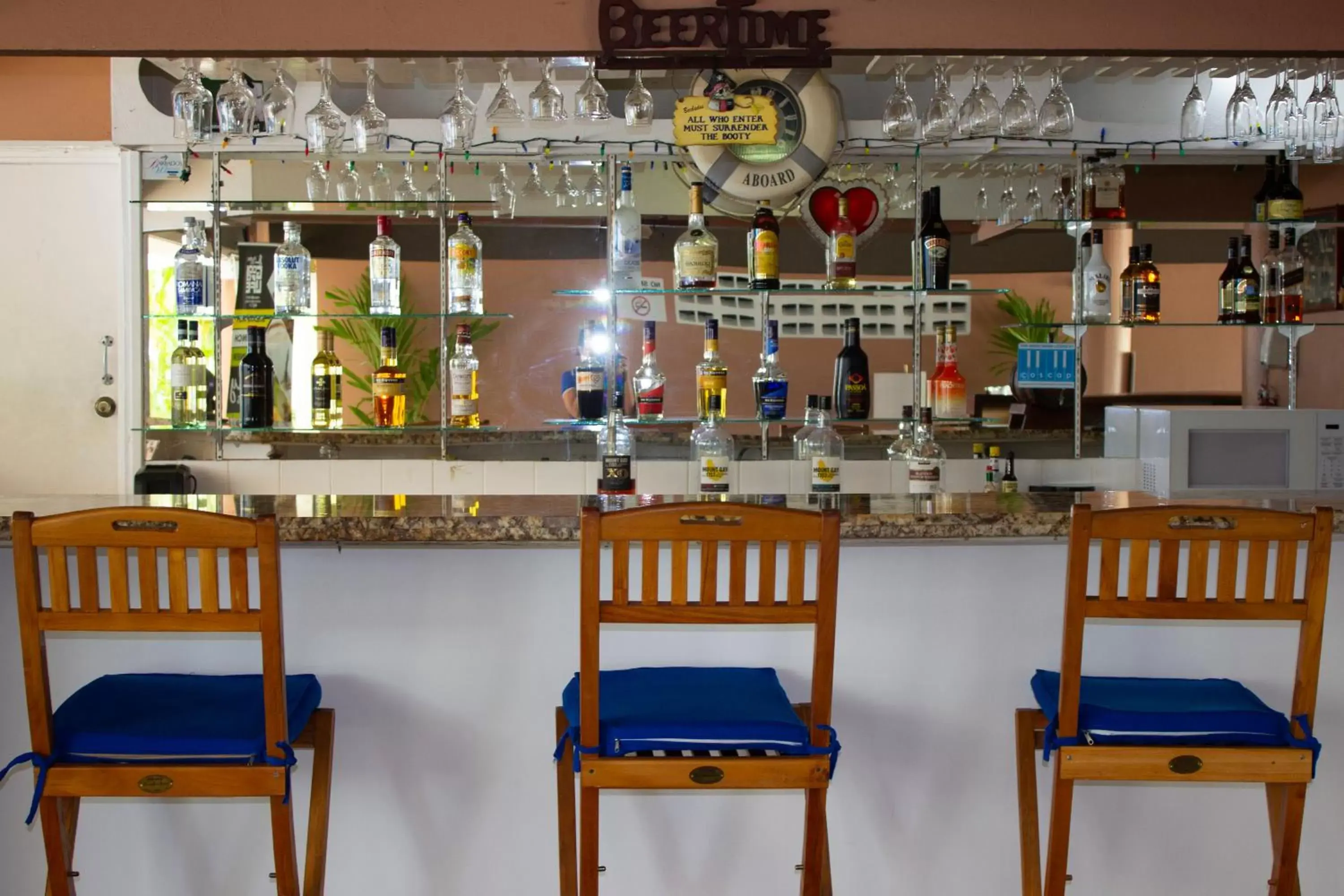 Lounge or bar in Pirate's Inn Lounge or bar in Pirate's Inn