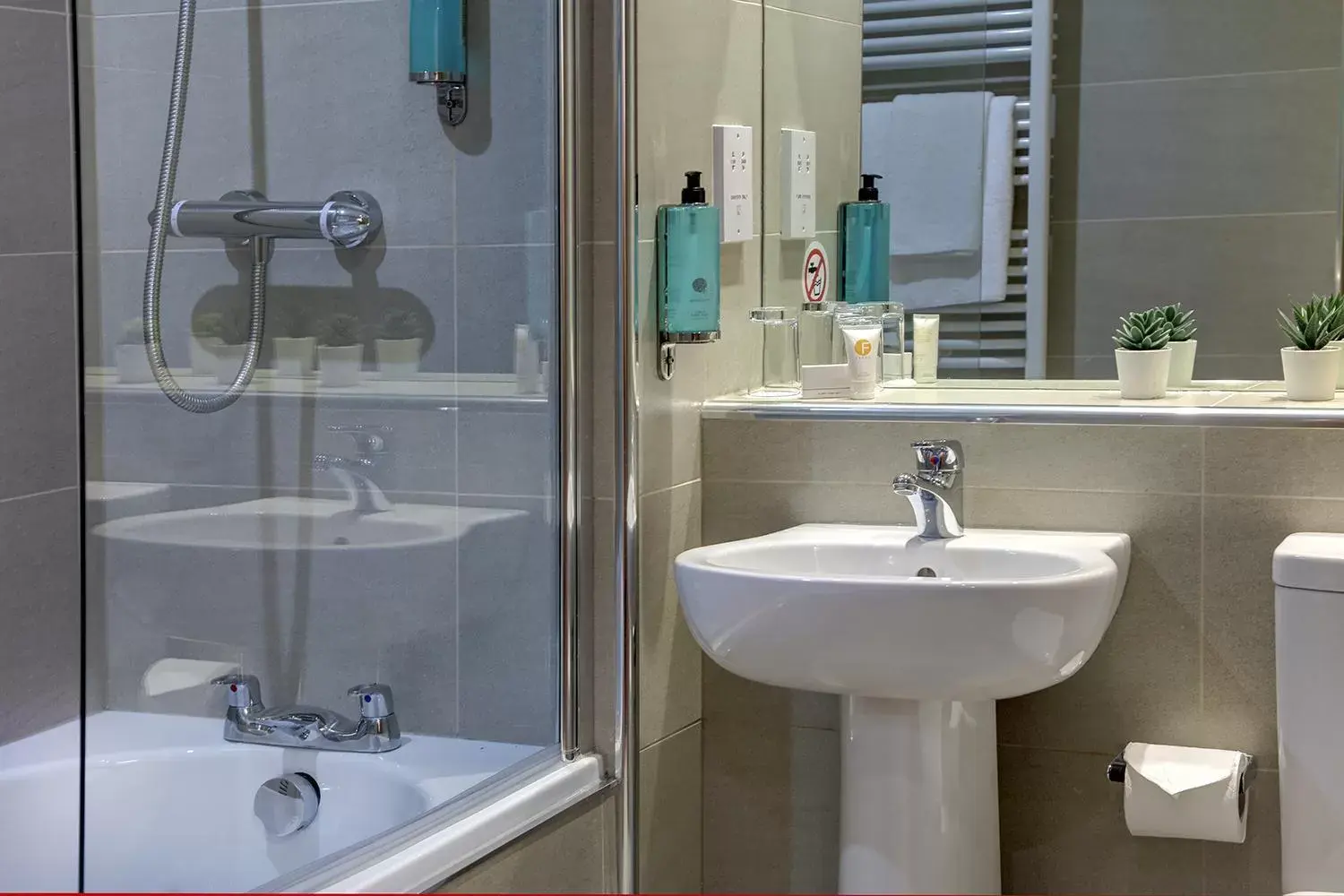 Bathroom in Best Western The Hilcroft Hotel West Lothian