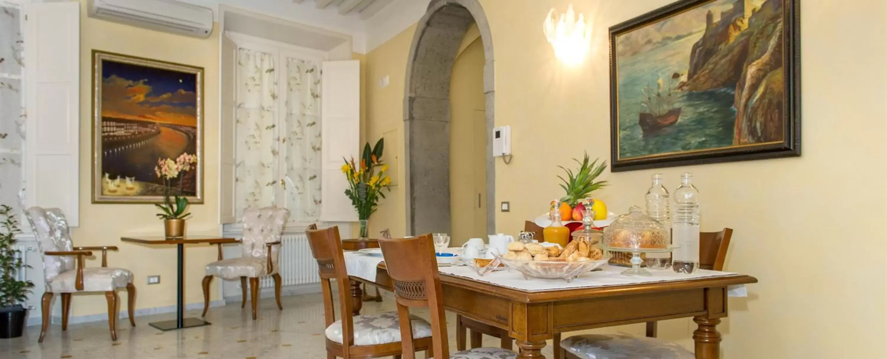 Buffet breakfast, Restaurant/Places to Eat in Relais Dei Mercanti B&B And Suites