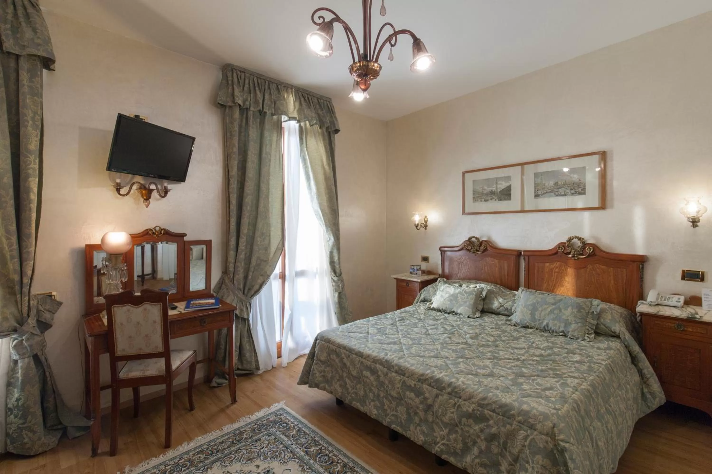 Photo of the whole room, Bed in Hotel Riviera Venezia Lido