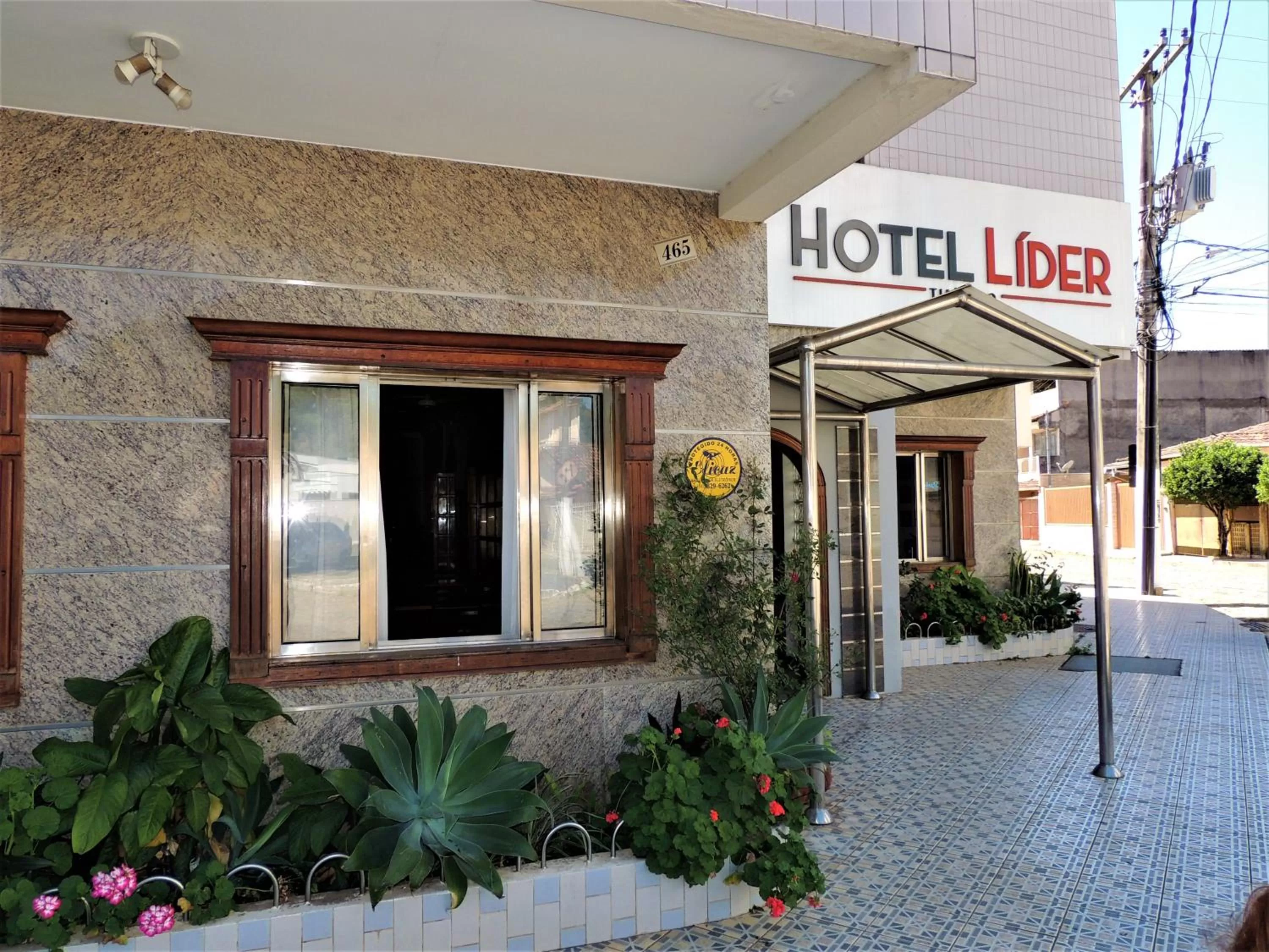 Facade/entrance in Hotel Líder