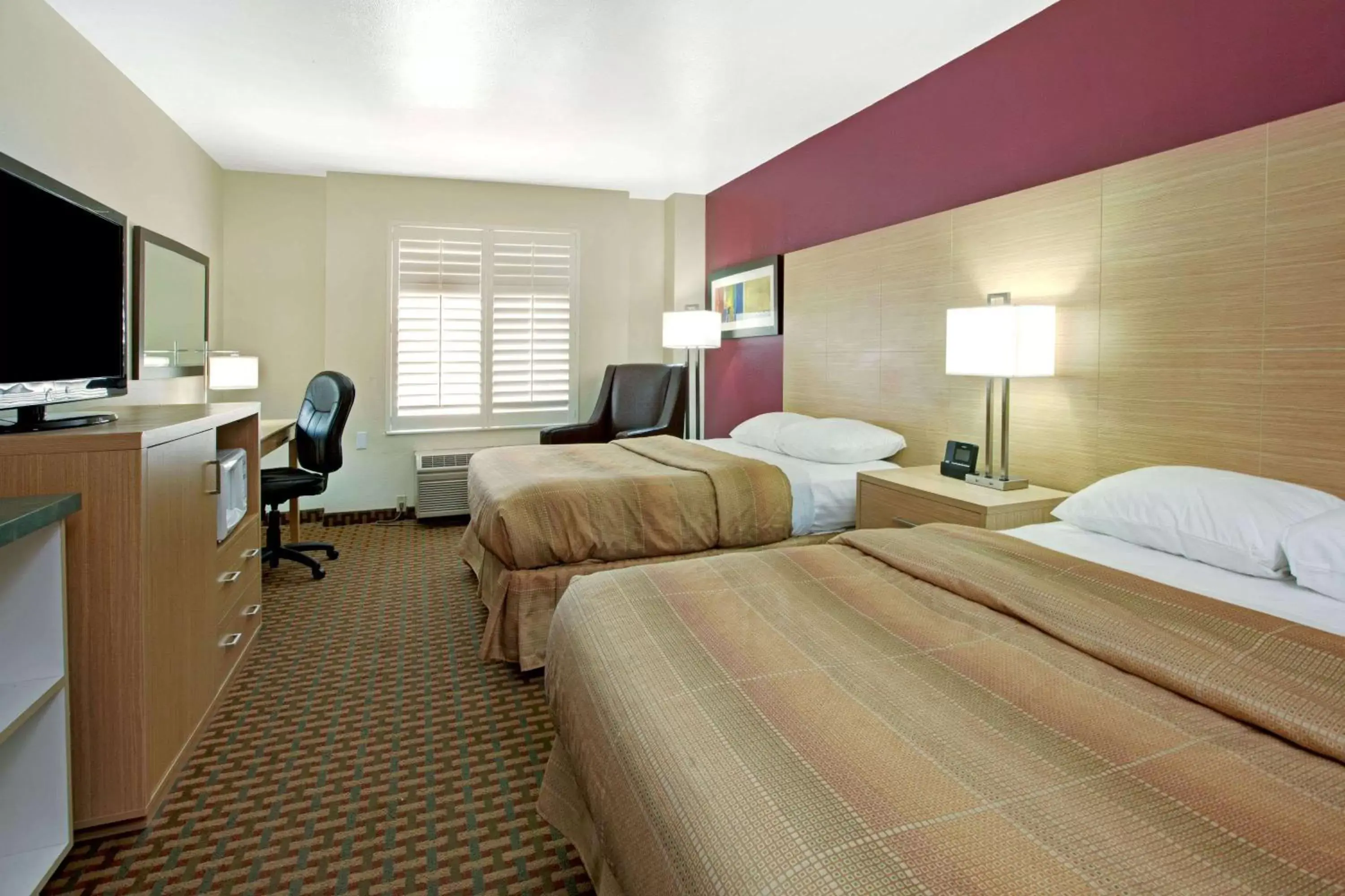 Photo of the whole room in Ramada Limited and Suites San Francisco Airport