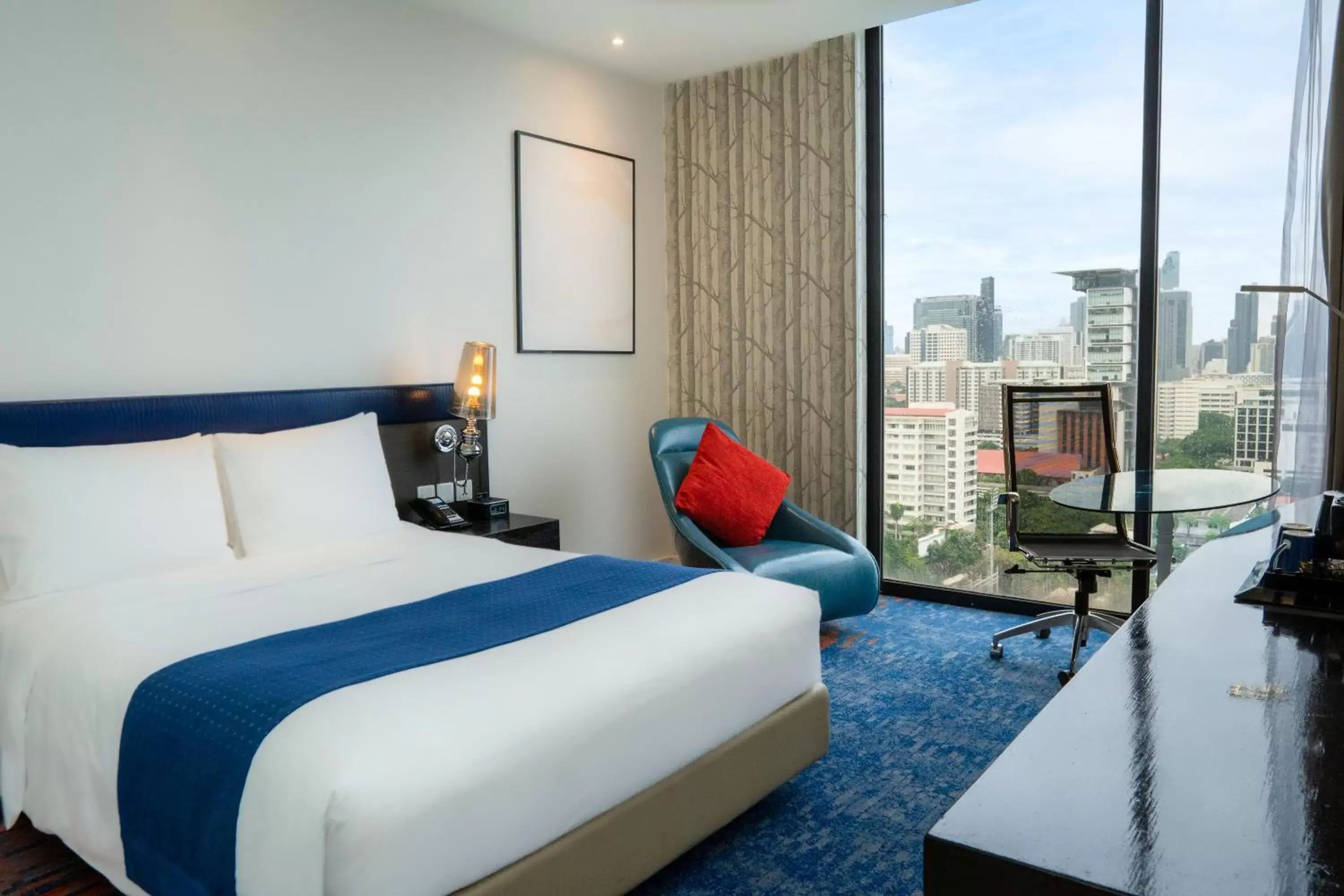 Bed in Holiday Inn Express Bangkok Siam, an IHG Hotel - SHA Extra Plus