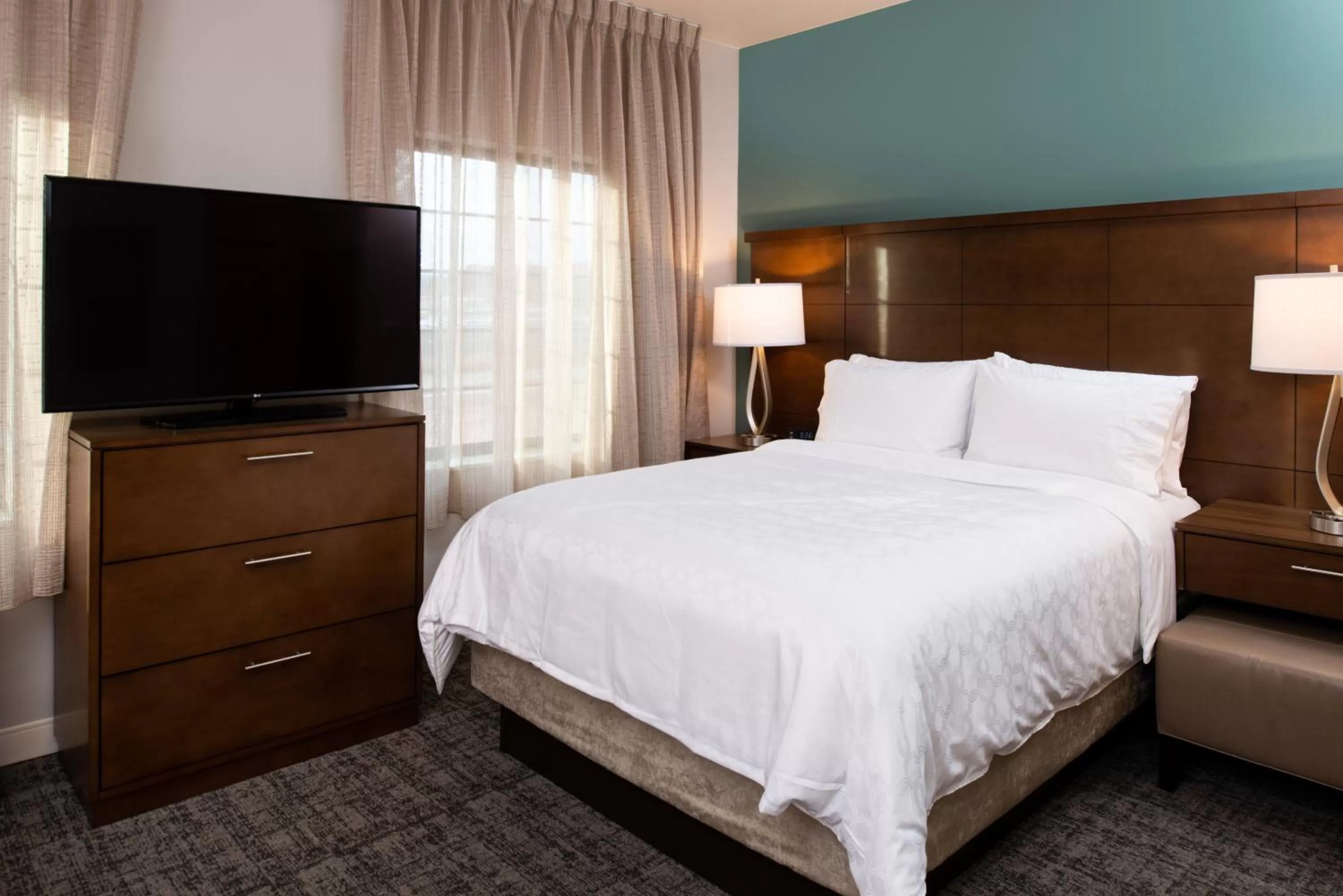 Photo of the whole room, Bed in Staybridge Suites - St George by IHG