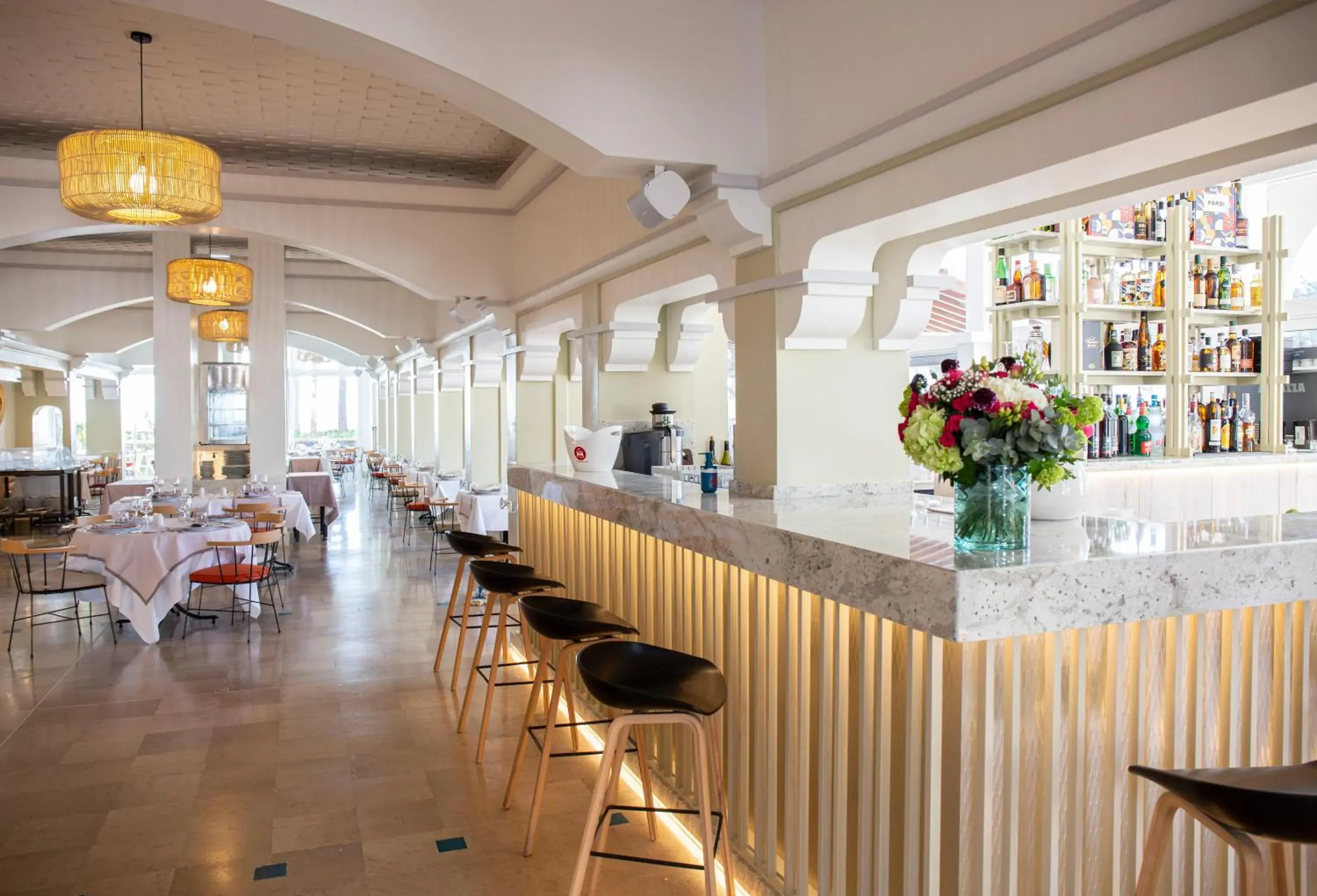 Lounge or bar, Restaurant/Places to Eat in Grand Hôtel Du Lido