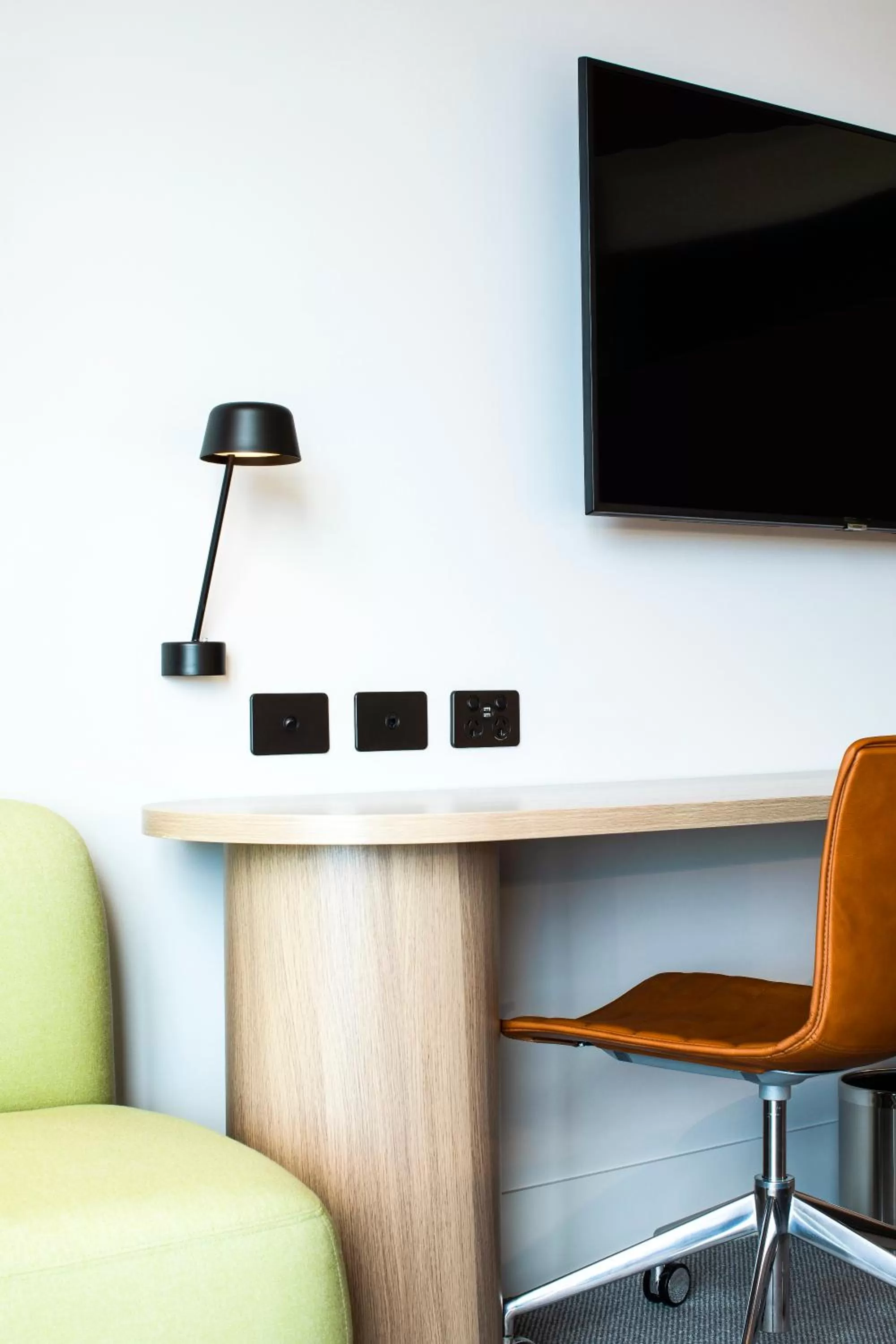 Photo of the whole room in Holiday Inn Werribee by IHG