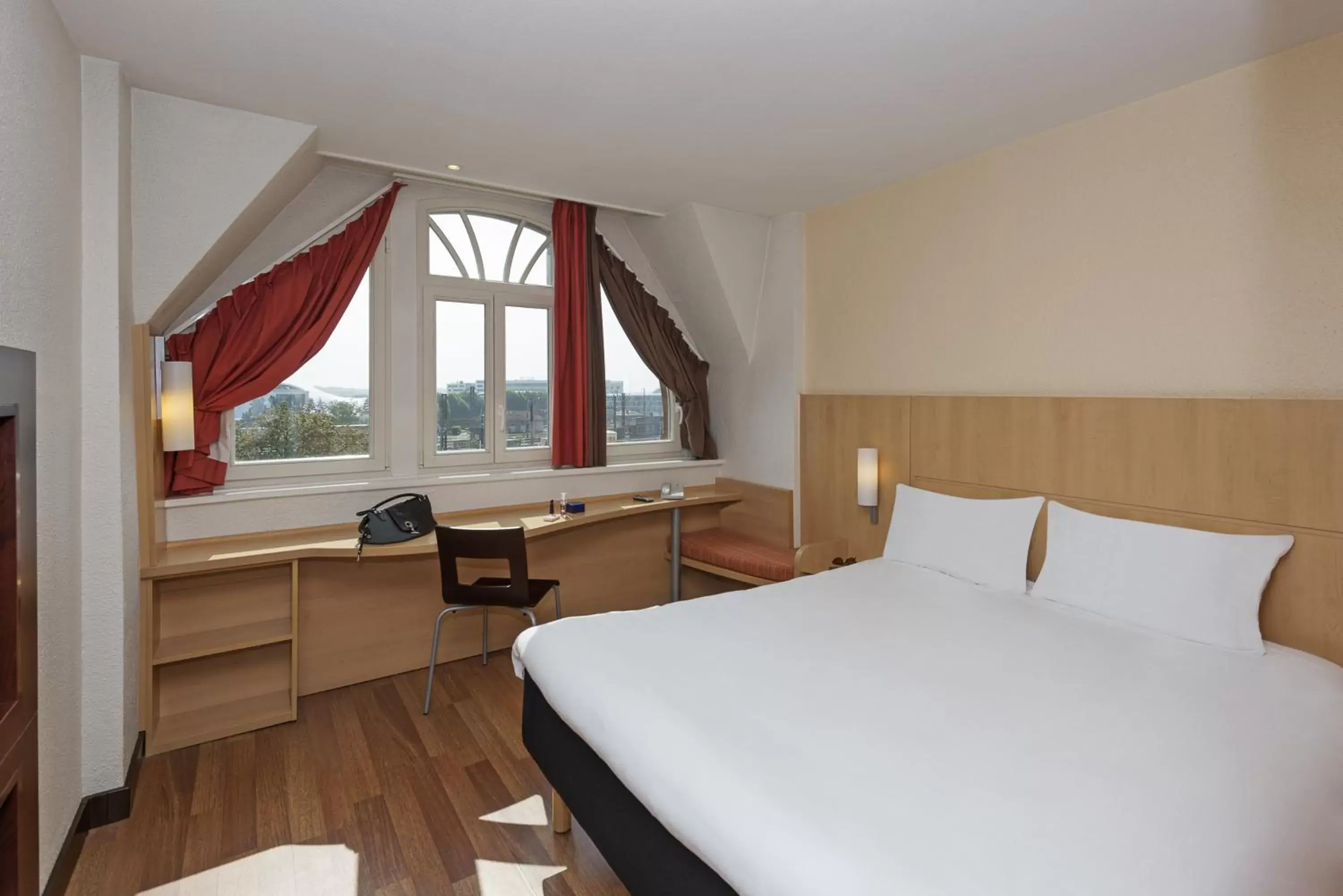 Standard Room with 1 Double Bed in ibis Metz Centre Gare