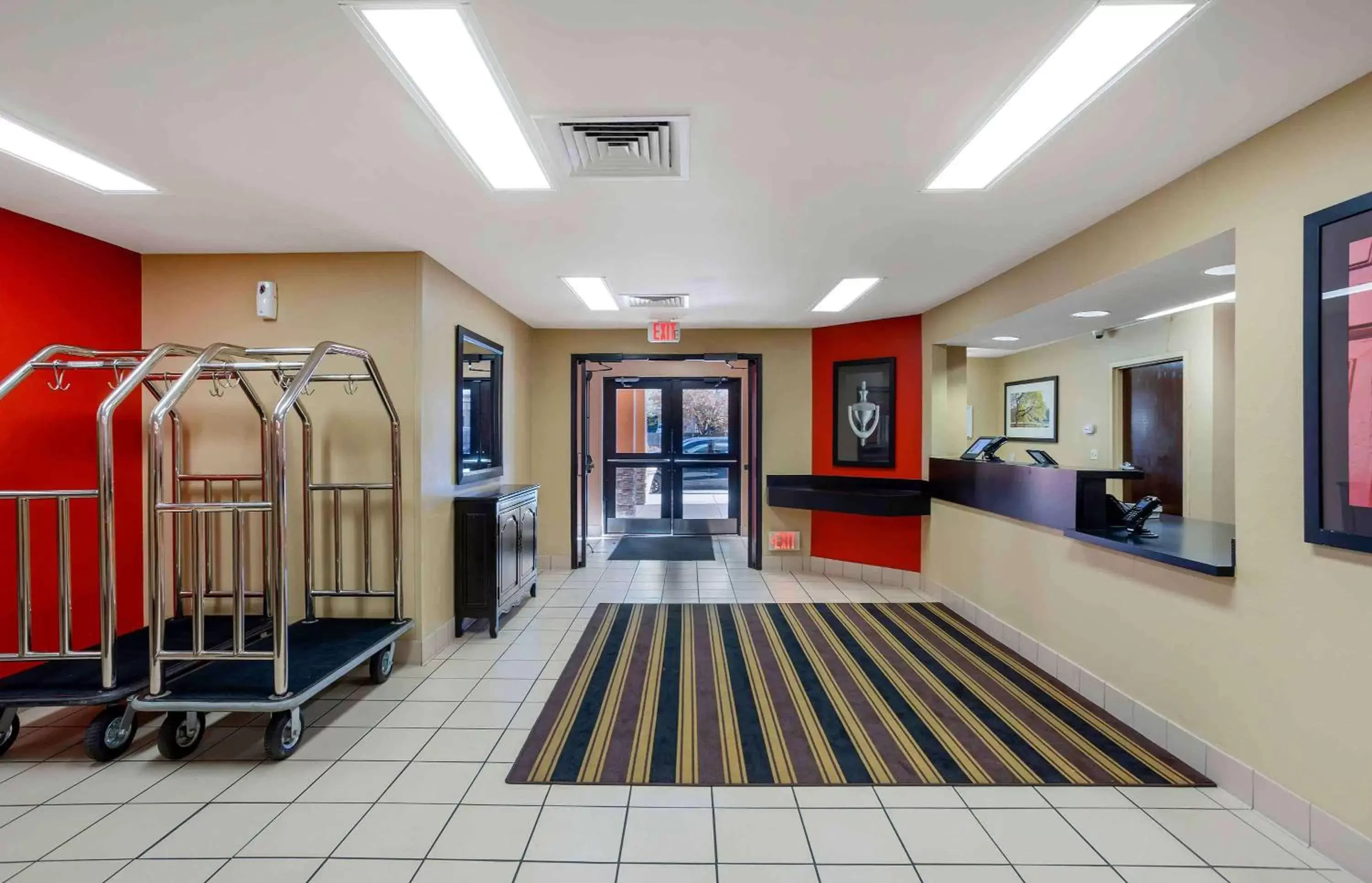 Lobby or reception in Extended Stay America Select Suites - Springfield - South Lobby or reception in Extended Stay America Select Suites - Springfield - South
