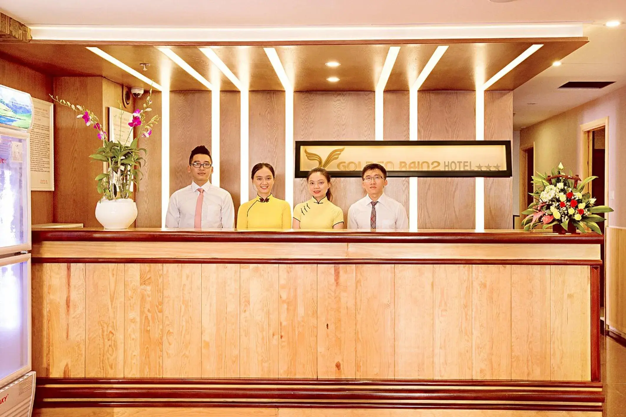Staff, Lobby/Reception in Golden Rain 2 Hotel
