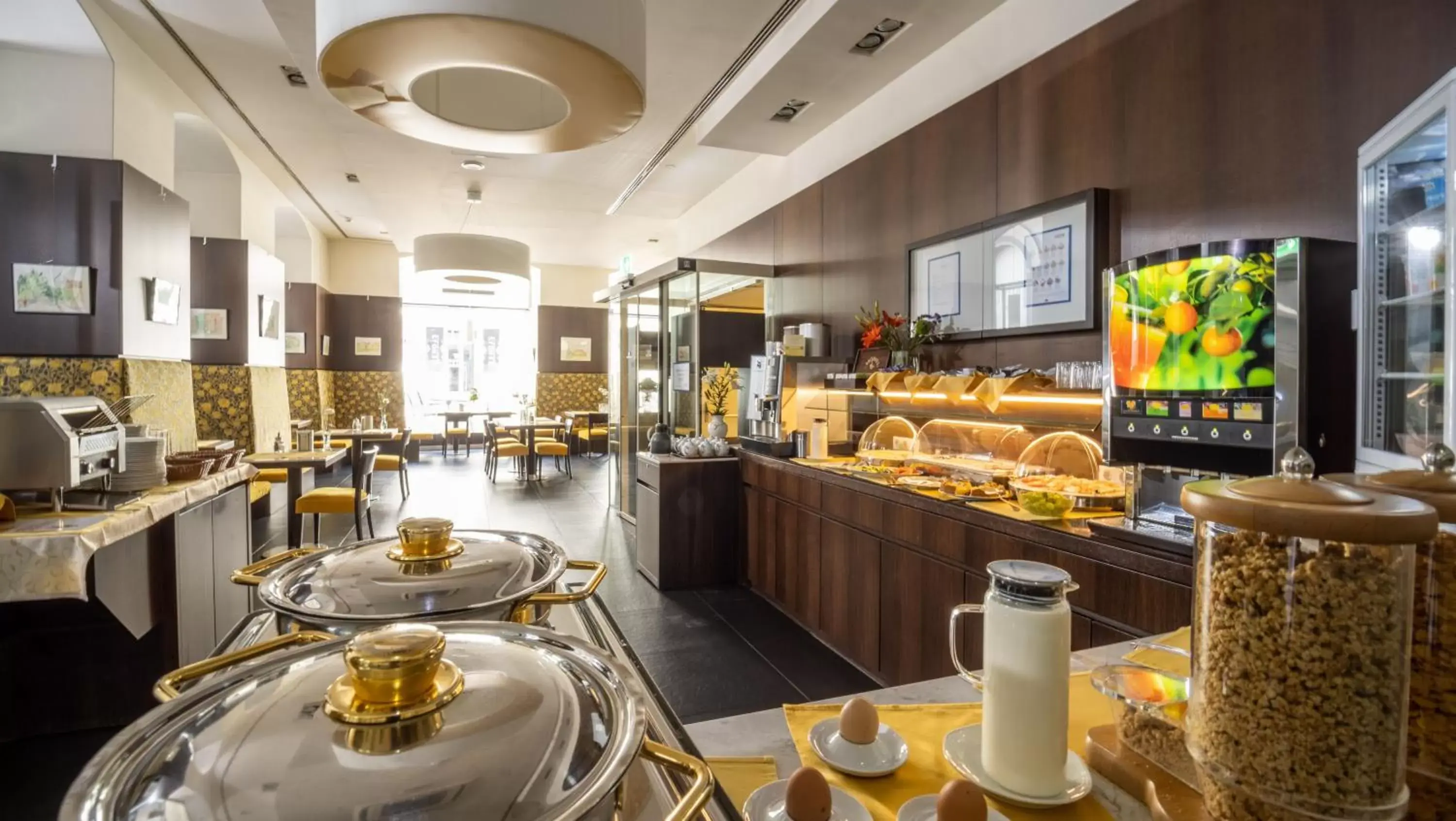 Buffet breakfast in Hotel Post Wien Buffet breakfast in Hotel Post Wien