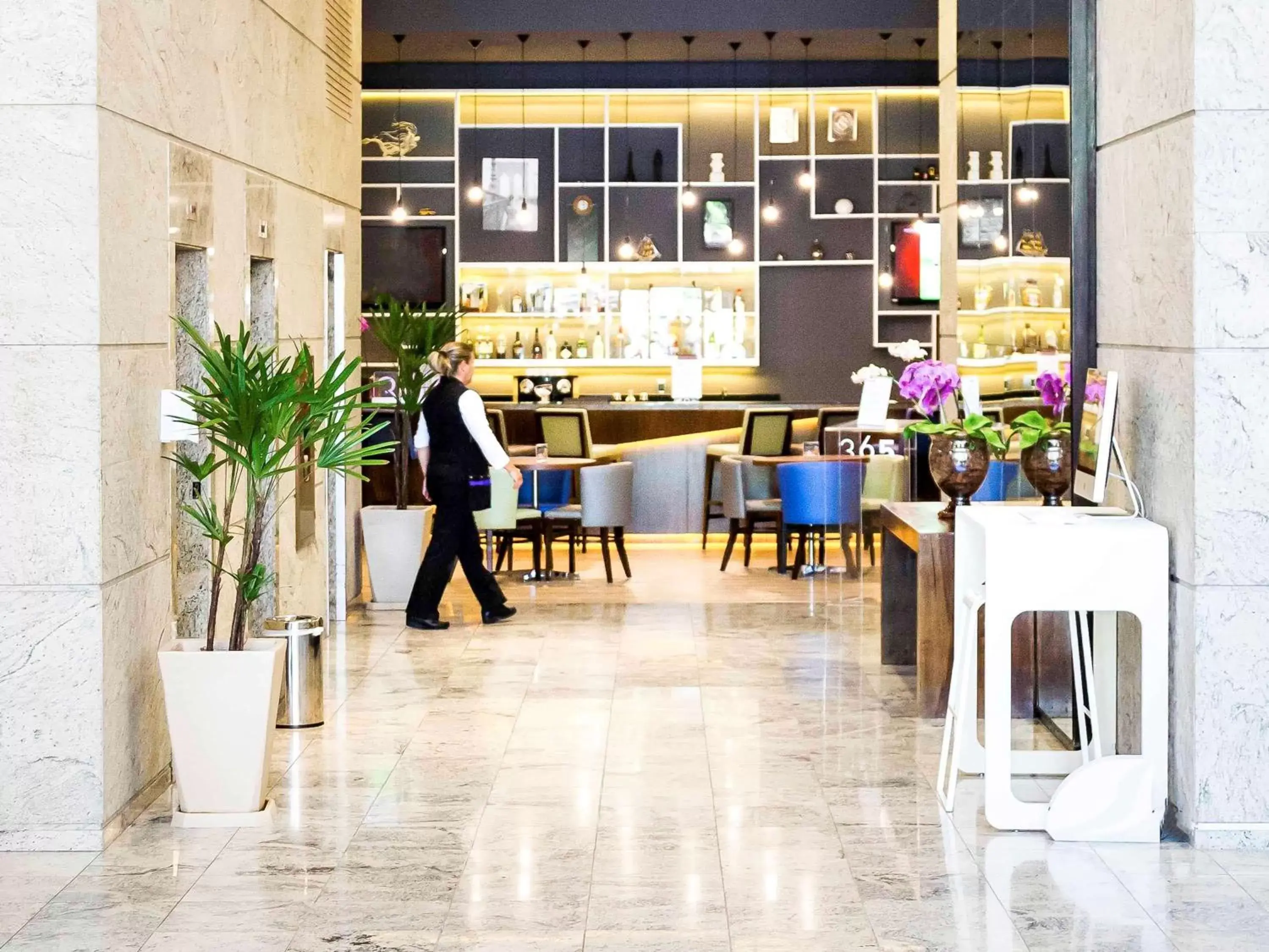 Property building, Restaurant/Places to Eat in Novotel Porto Alegre Tres Figueiras